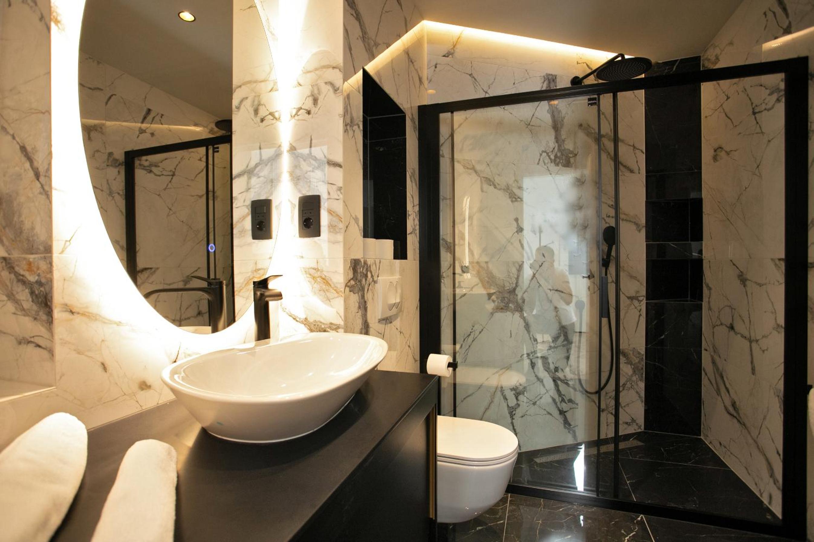 Prestigious Downtown Apartment en Split — bathroom