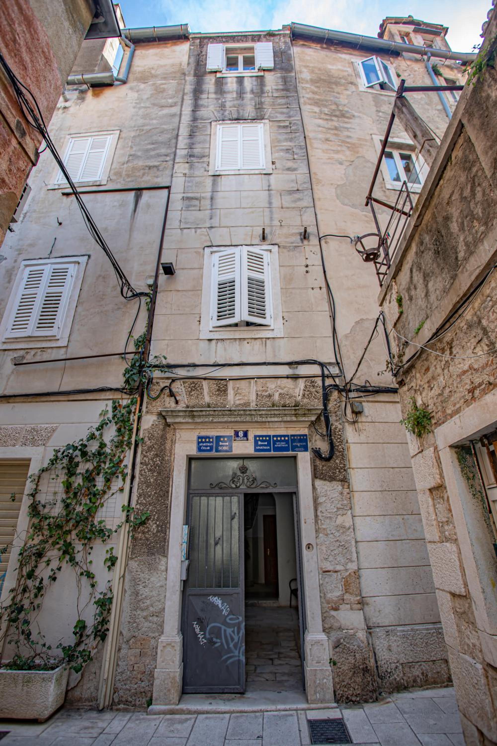 Photo 43