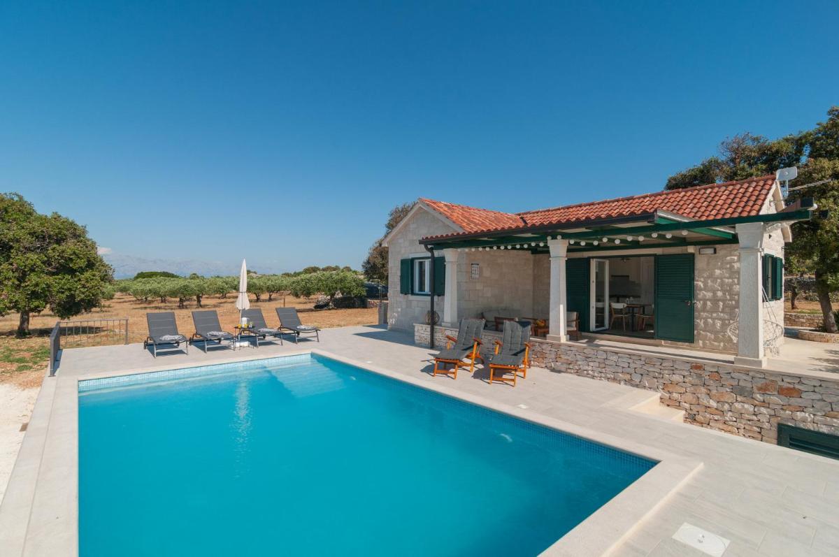 Holiday Home Blato view 5