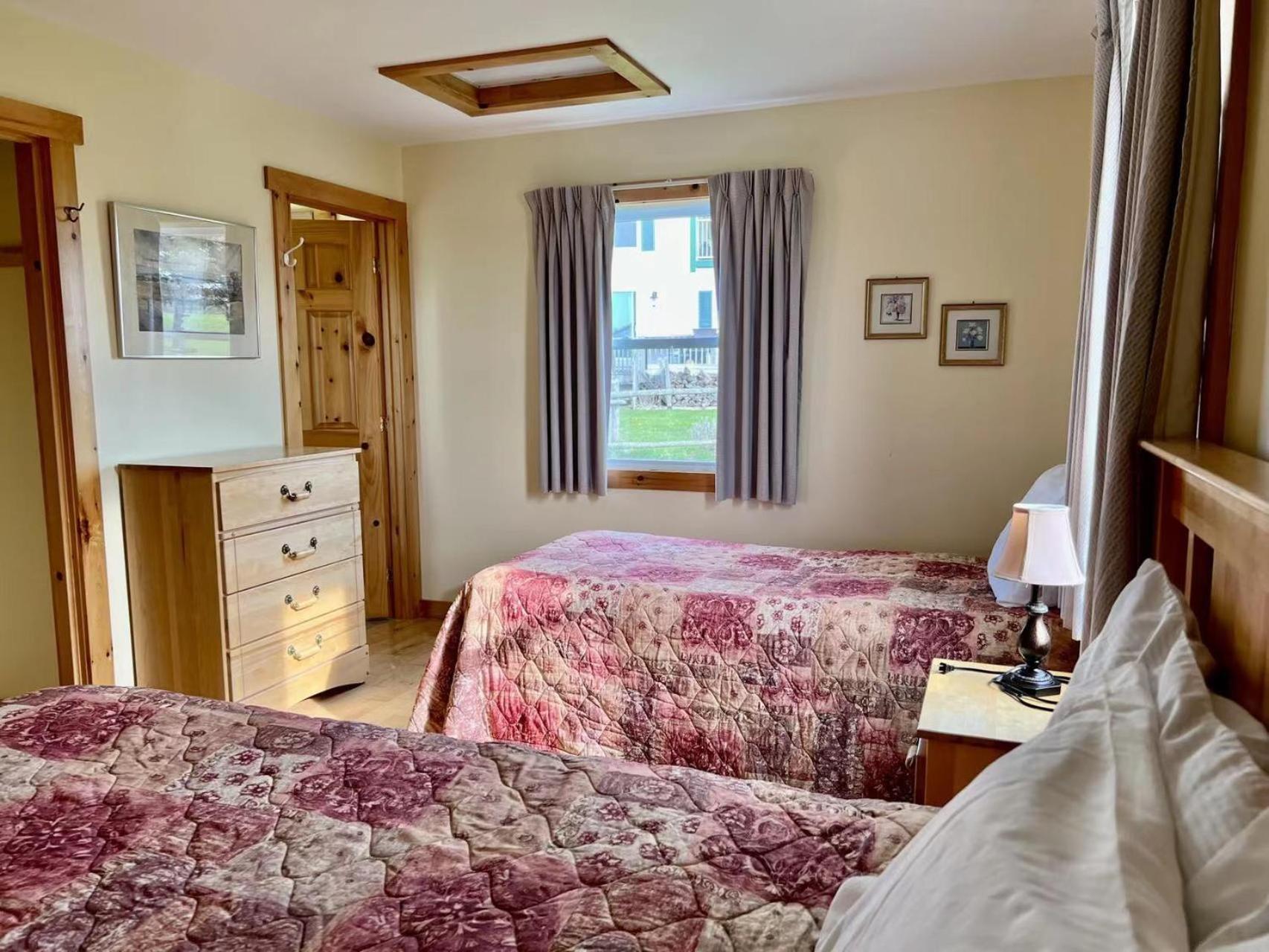 Montgomery Cavendish Cottages view 5
