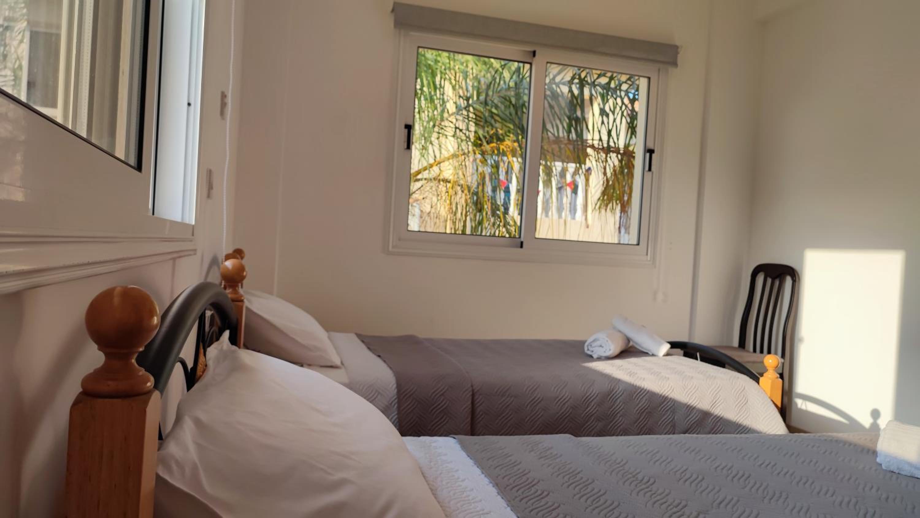 Lovely holiday home,Kapparis,2 swimming pools,Wifi
