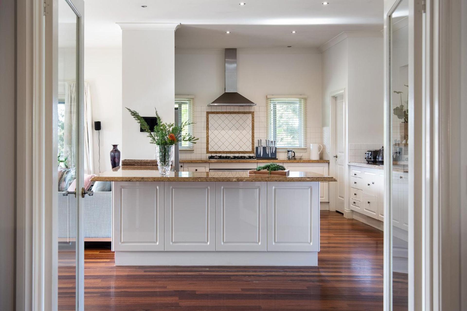 Loddon Retreat- picturesque country escape