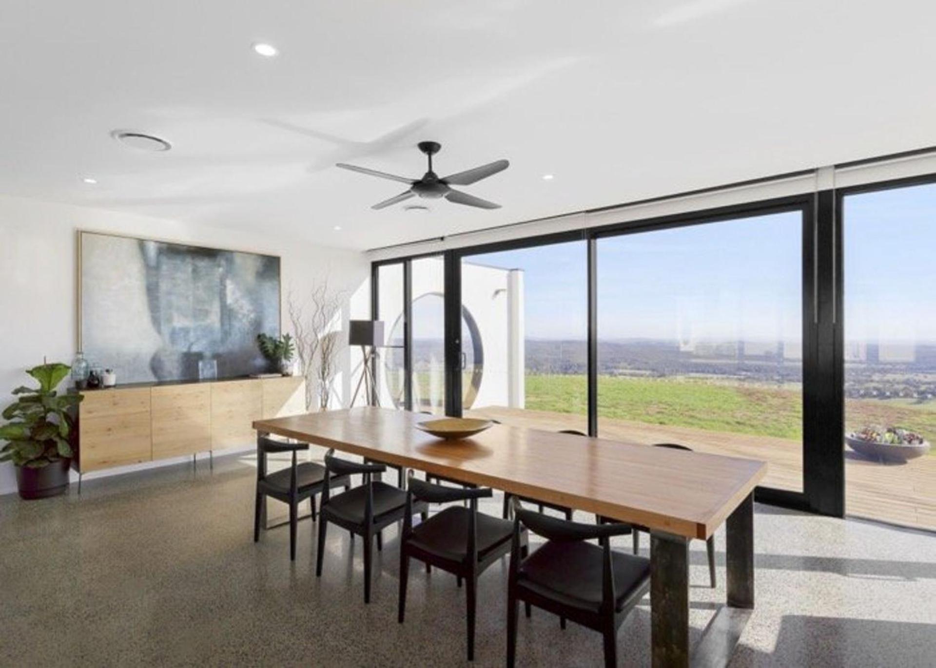 Sky High- iconic ridge-top retreat