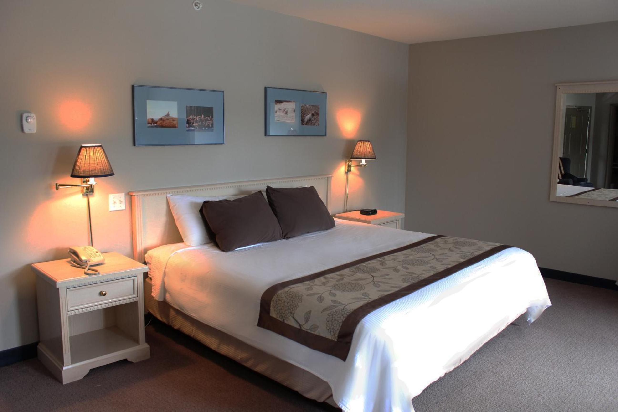 Quarterdeck Inn Port Hardy