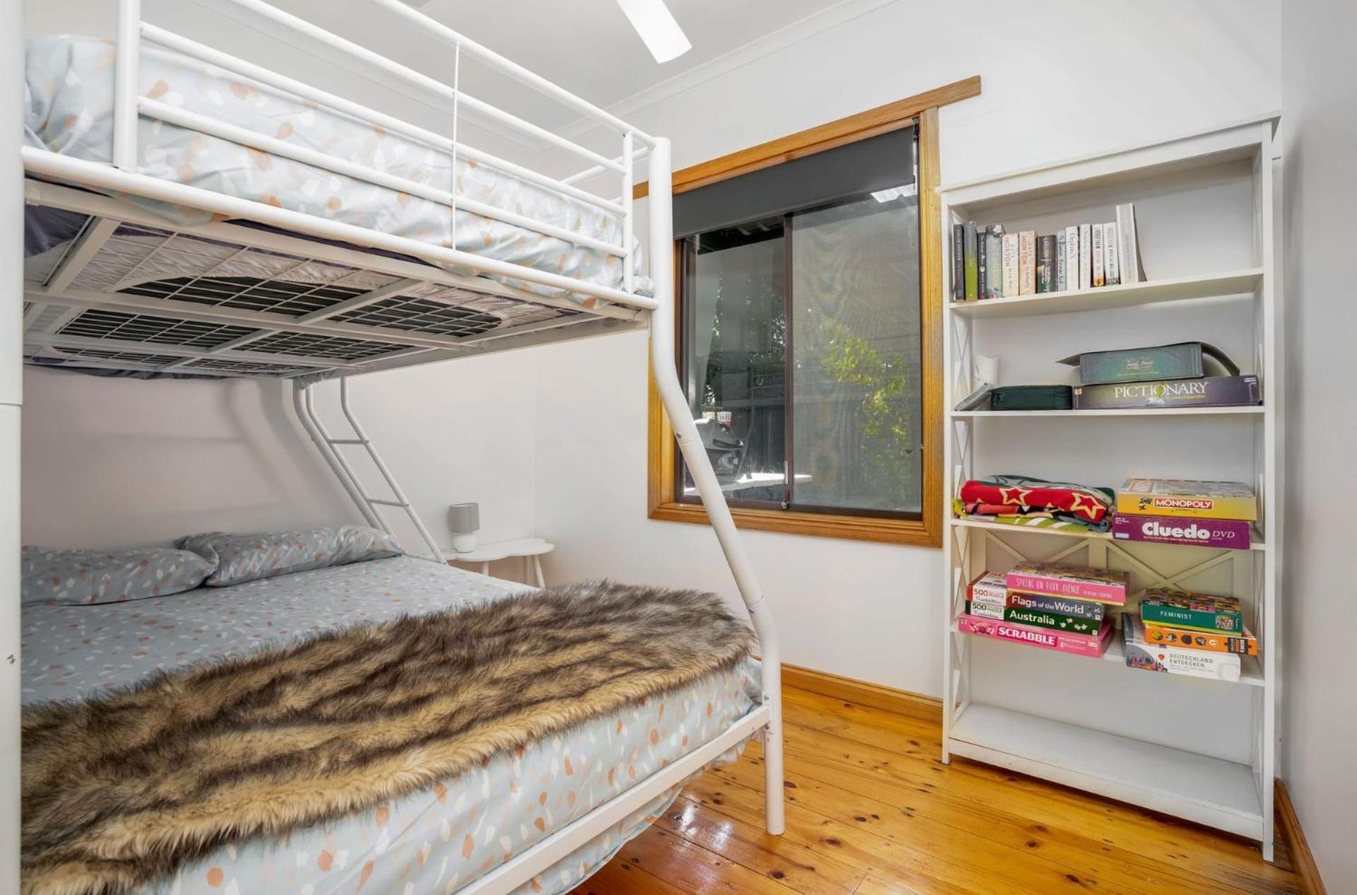 Cozy Beach Hideaway Pet friendly
