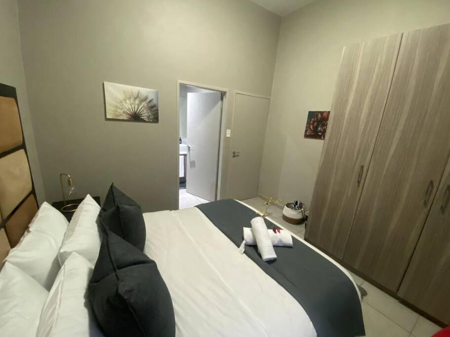 Stylish Dante’s 1-bedroom condo free Wifi & Cinema
