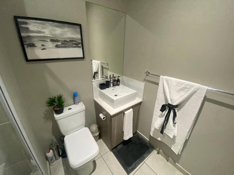Stylish Dante’s 1-bedroom condo free Wifi & Cinema