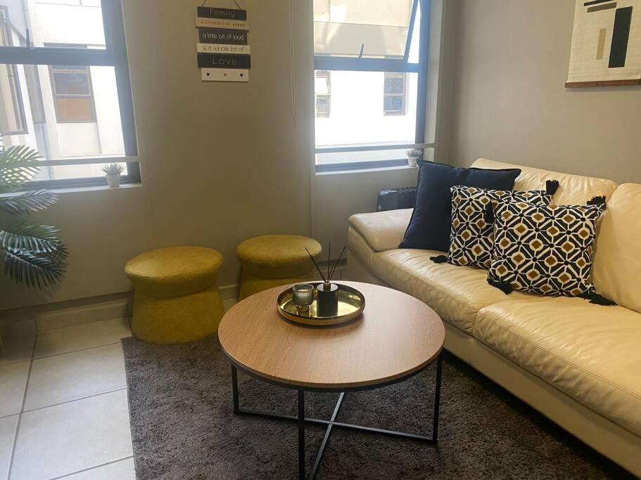 Stylish Dante’s 1-bedroom condo free Wifi & Cinema