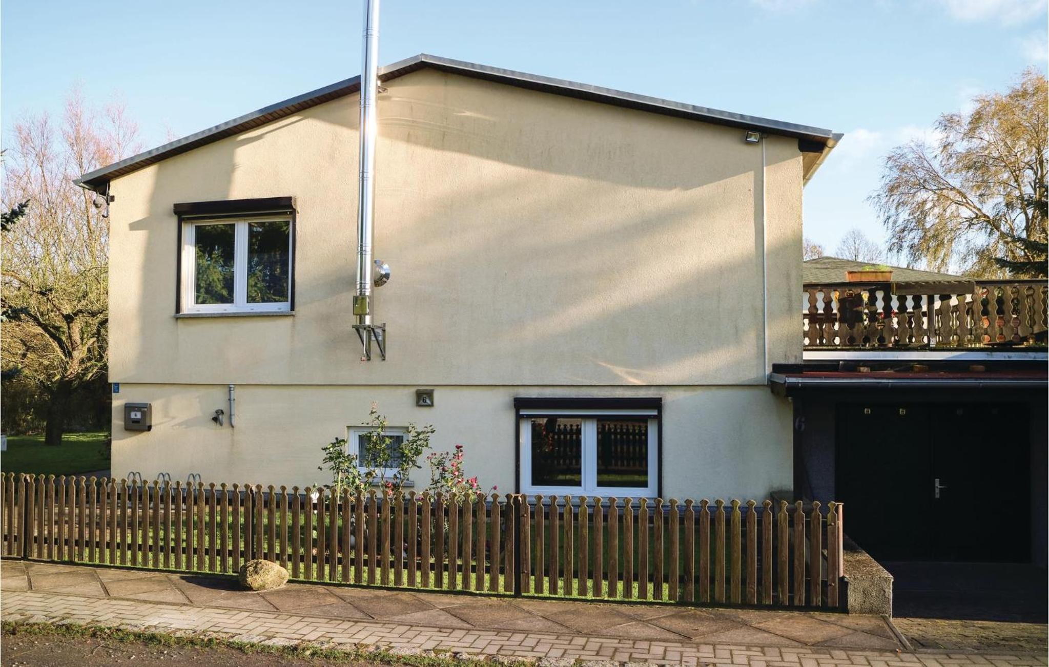 Nice Apartment In Alt Bukow Ot Teschow