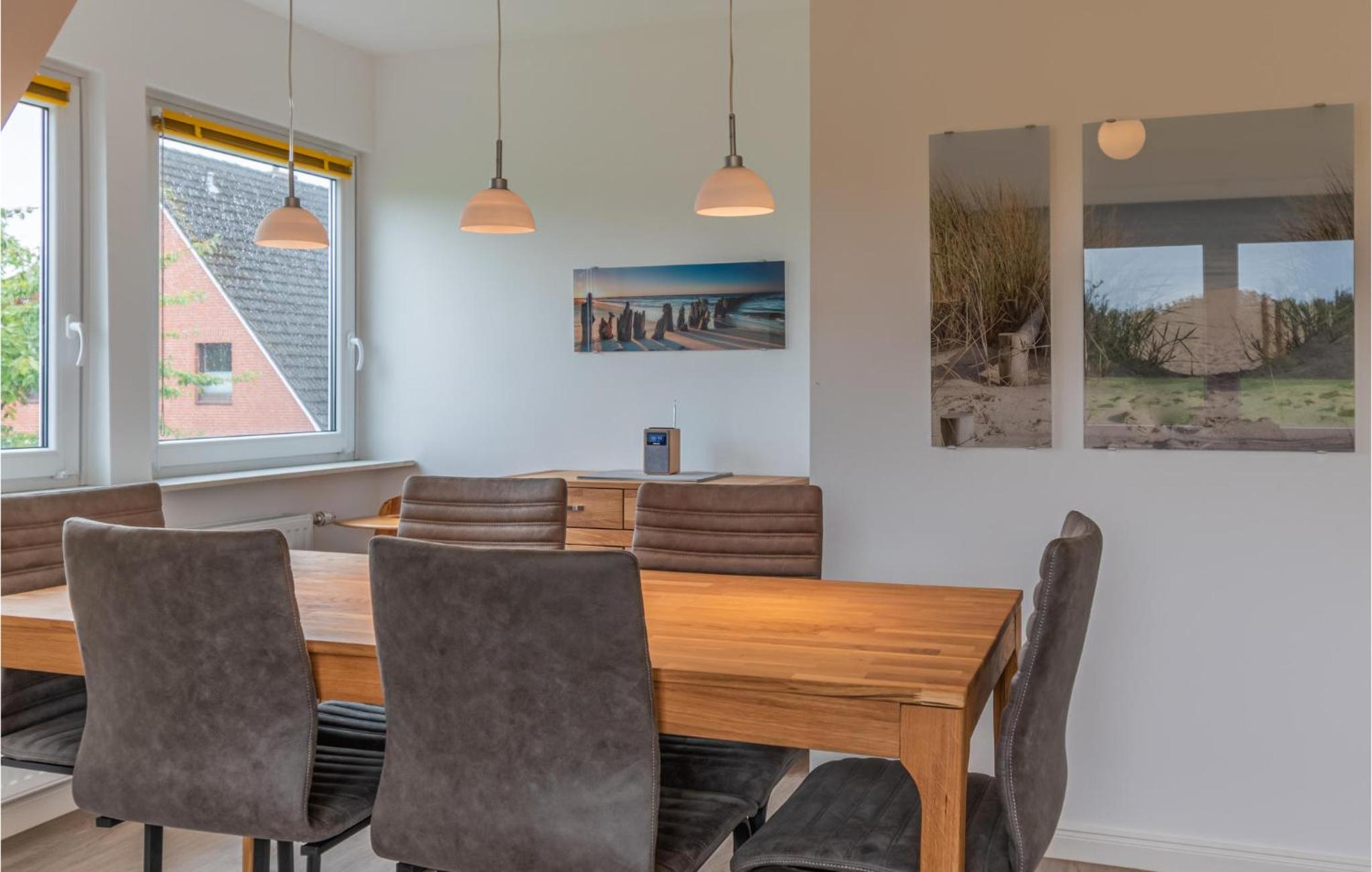 3 Bedroom Stunning Apartment In Büsum