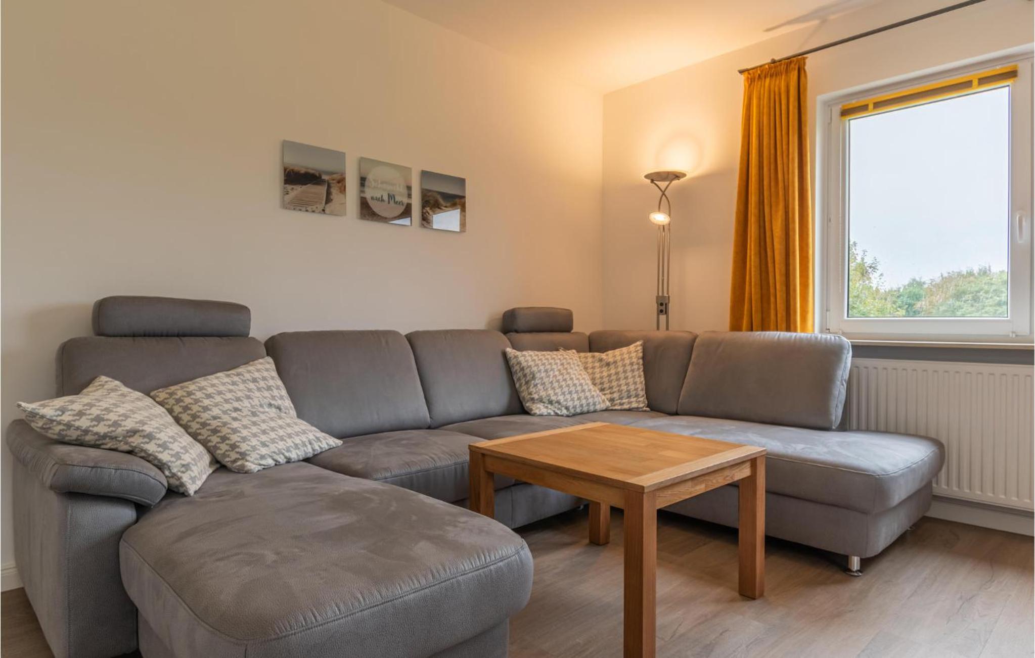 3 Bedroom Stunning Apartment In Büsum