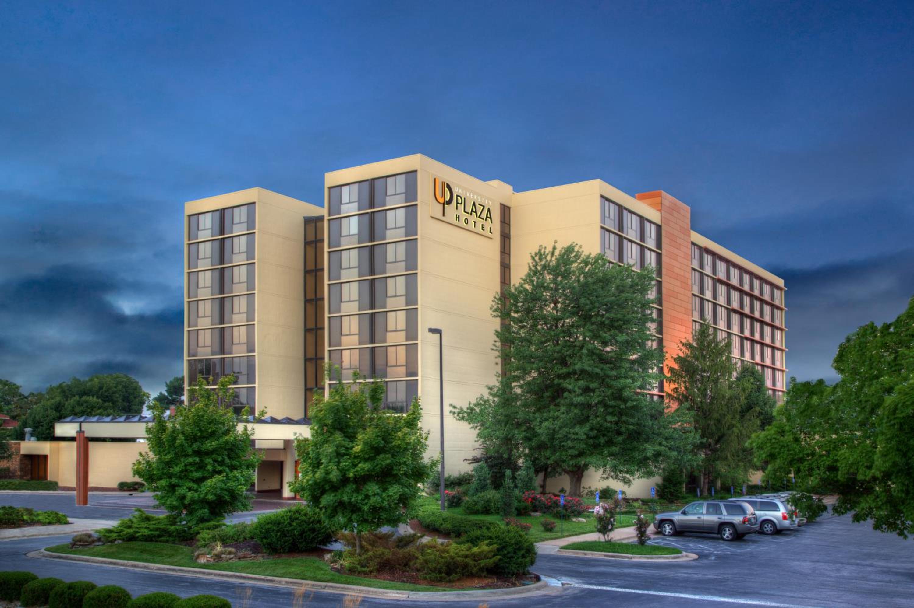 University Plaza Hotel view 3