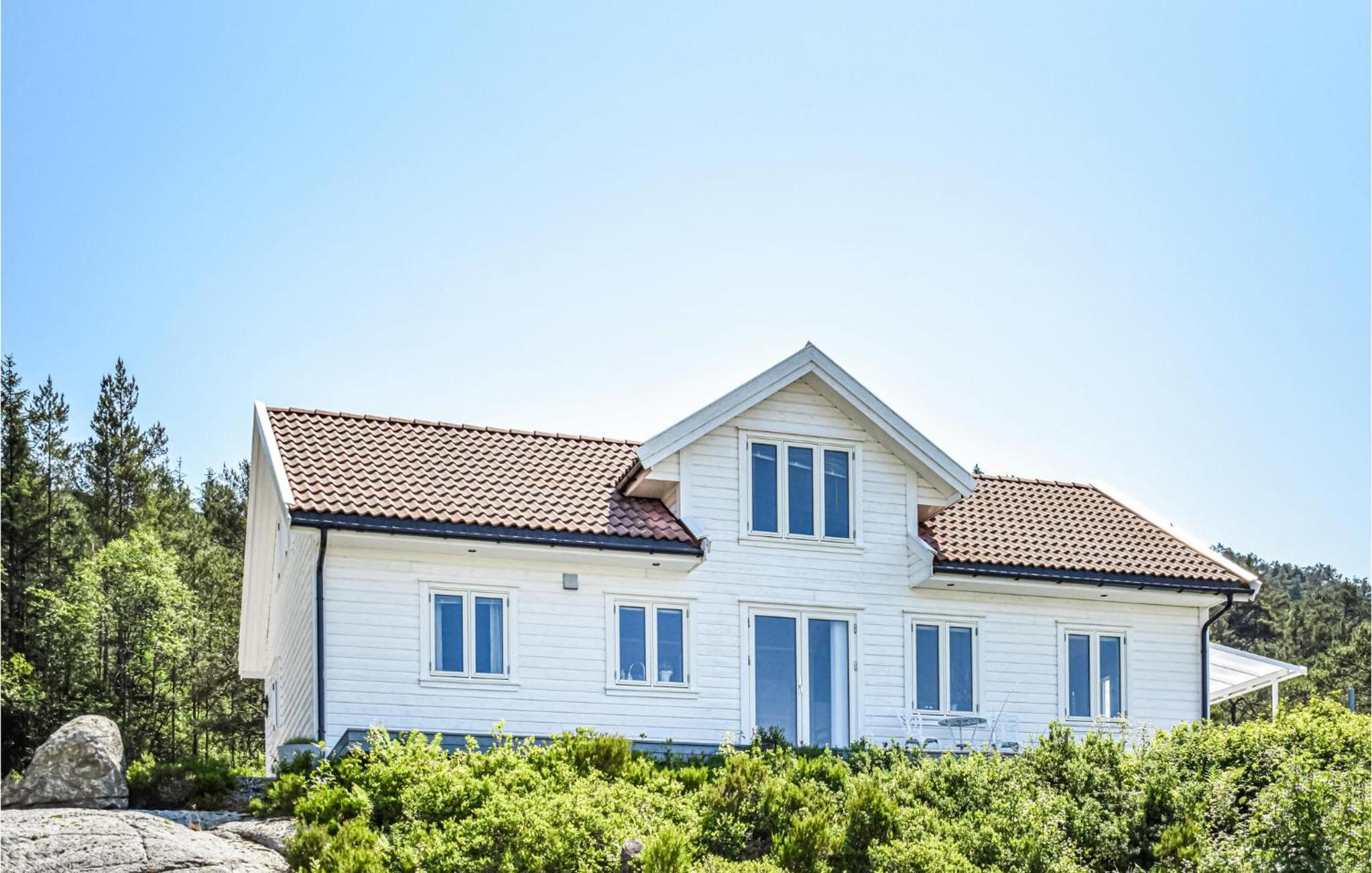 3 Bedroom Awesome Home In Skjold view 2