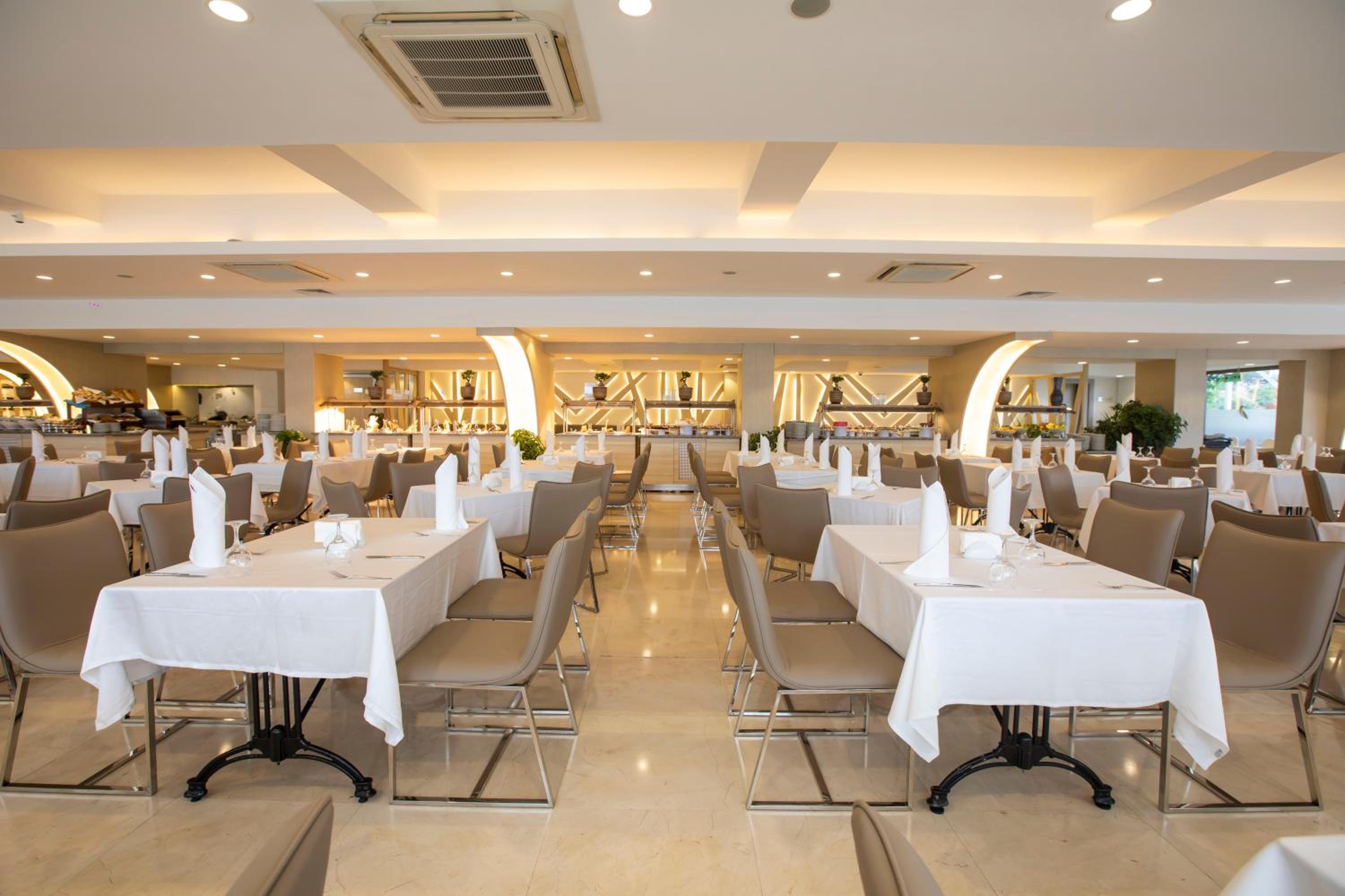 Falcon Otel - Image 35