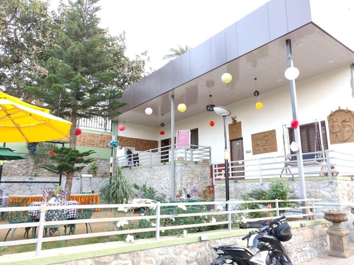 Hari Niwas - A Boutique Garden Resort Mount Abu view 4