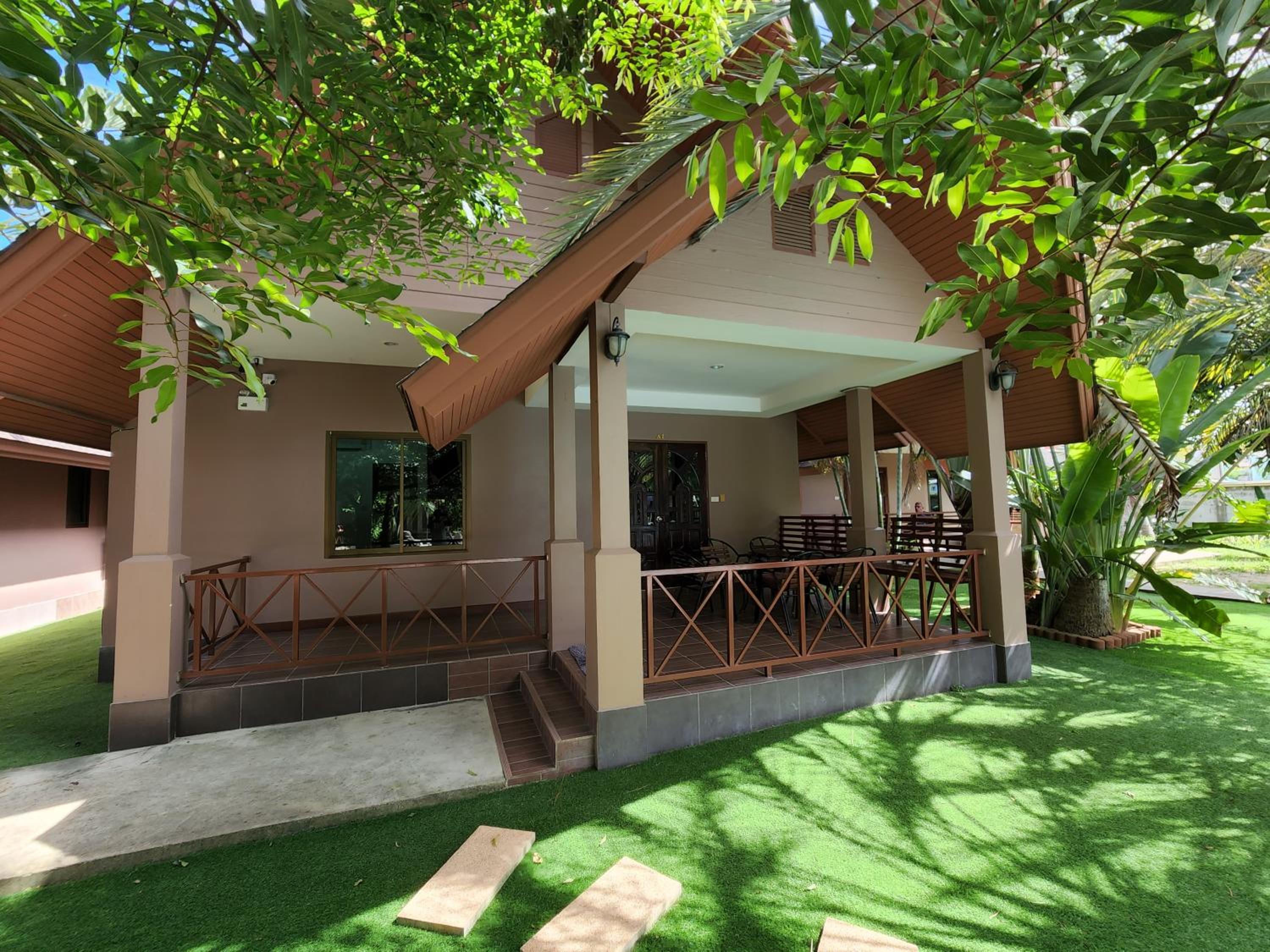 La-or Resort
