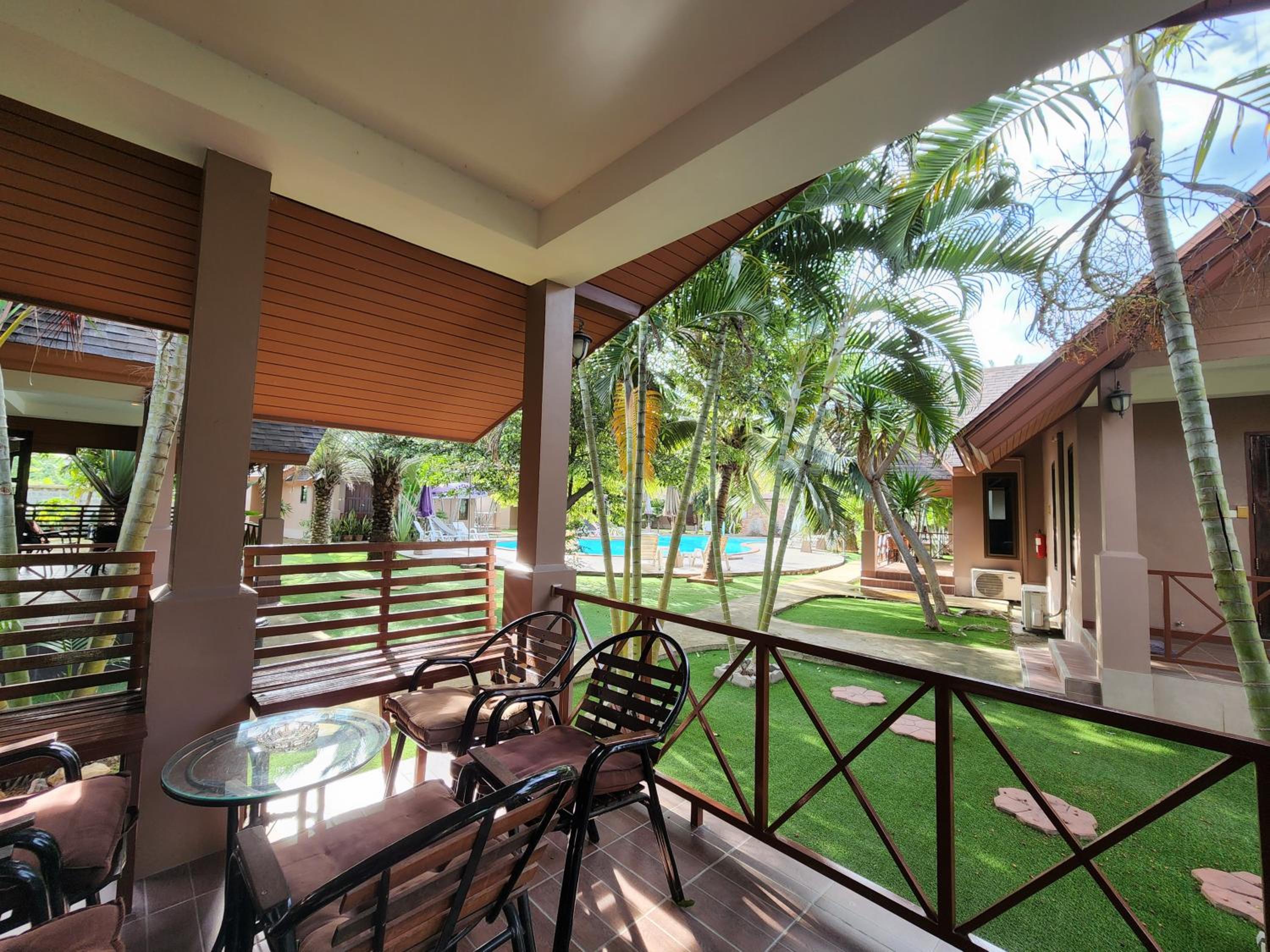 La-or Resort