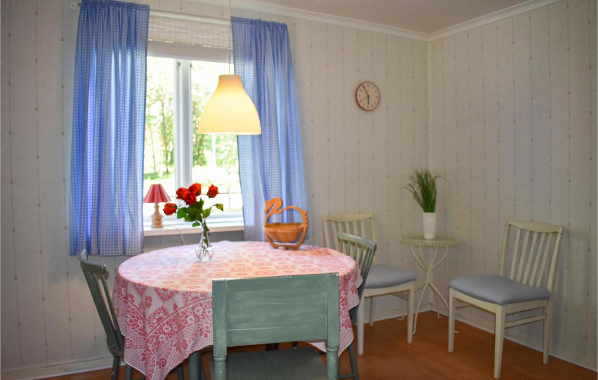 1 Bedroom Nice Apartment In Rönneshytta view 3
