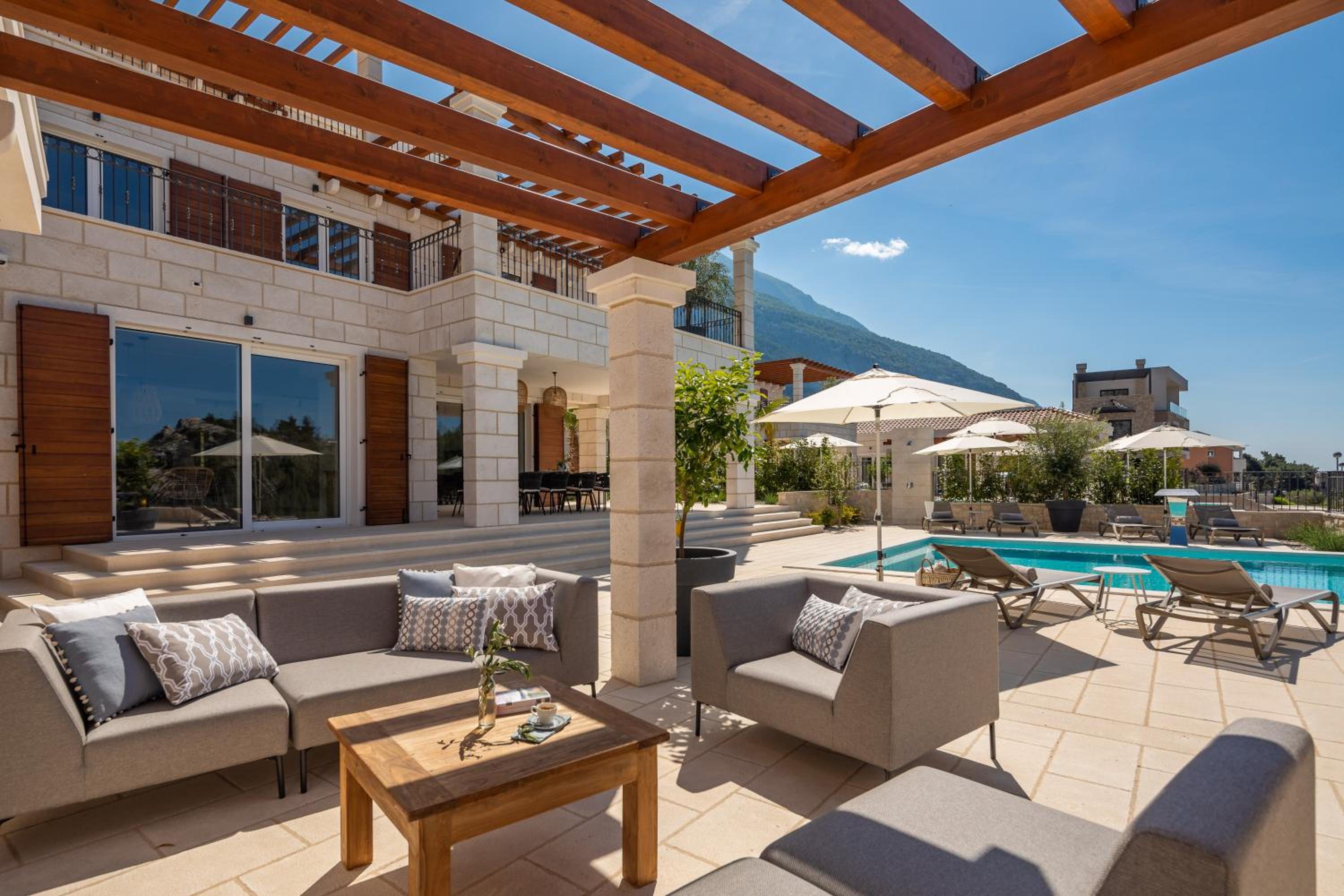 Luxury Villa Salvina view 3
