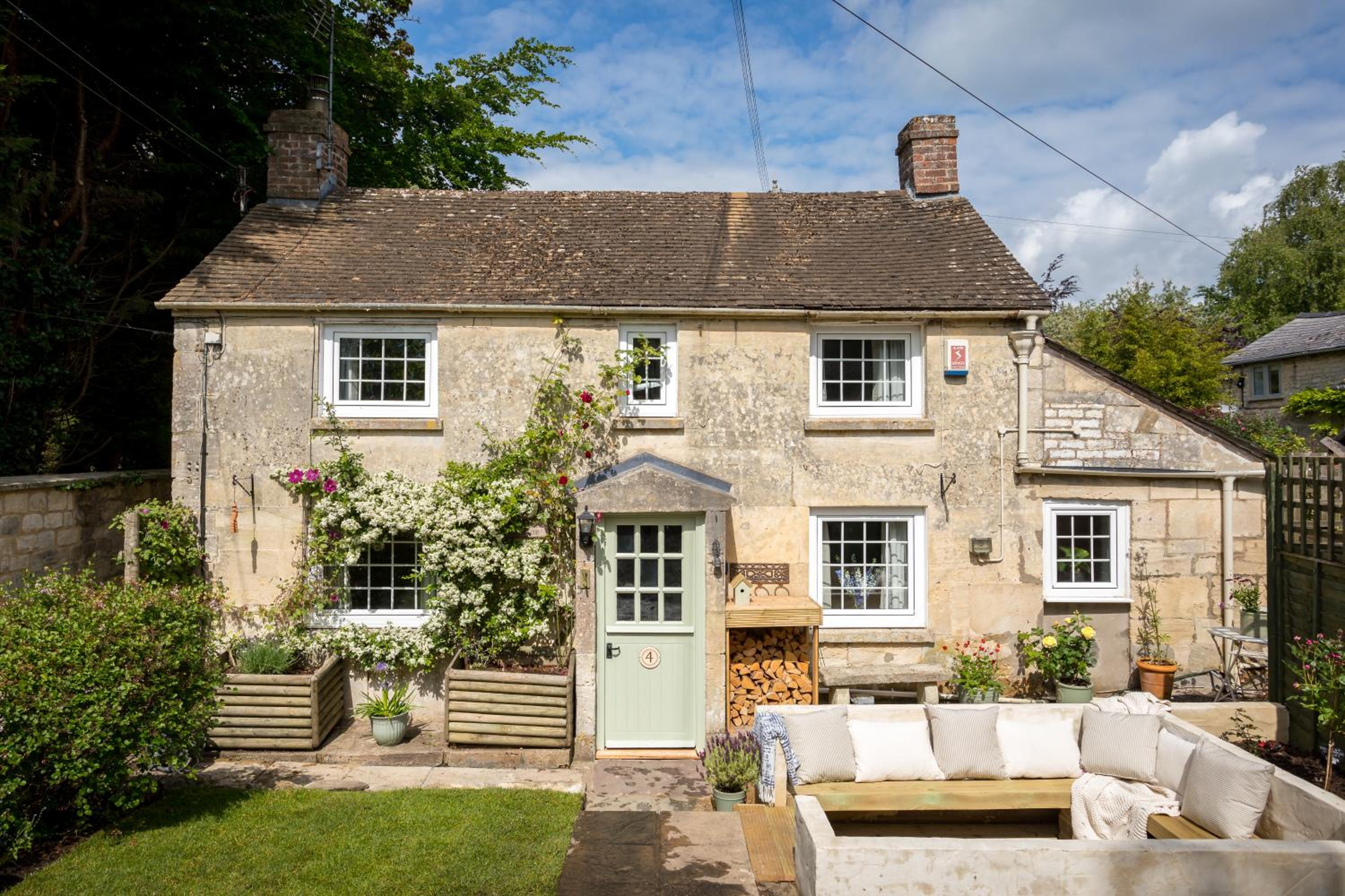 Mulberry, A Luxury Two Bed Cottage in Painswick view 3