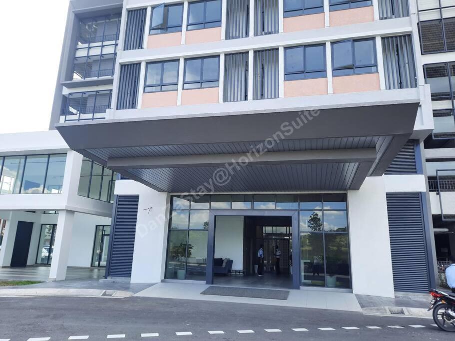 DanZaStay1@HorizonSuite - nearby KLIA photo 3