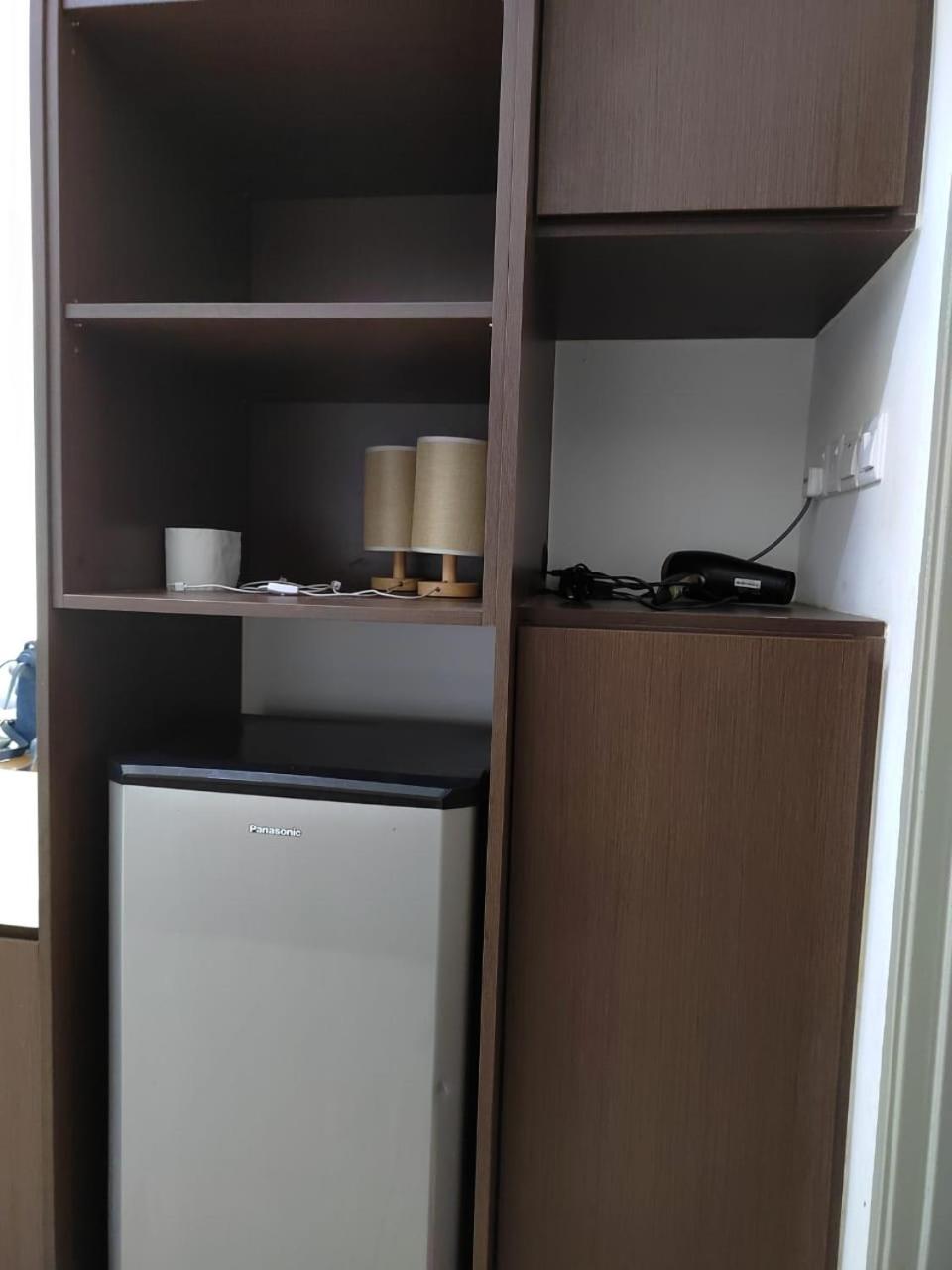 Cameron 3room Golden Hills