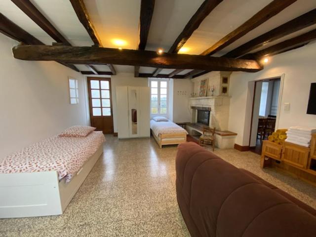Grande maison escapade au bord de la riviere view 4