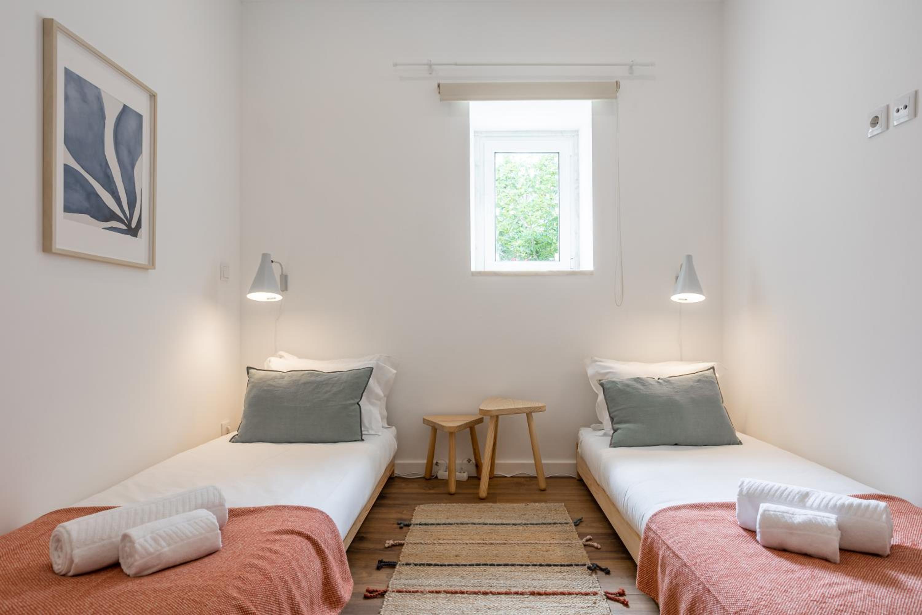 Trendy T.M Apartament by the River view 3