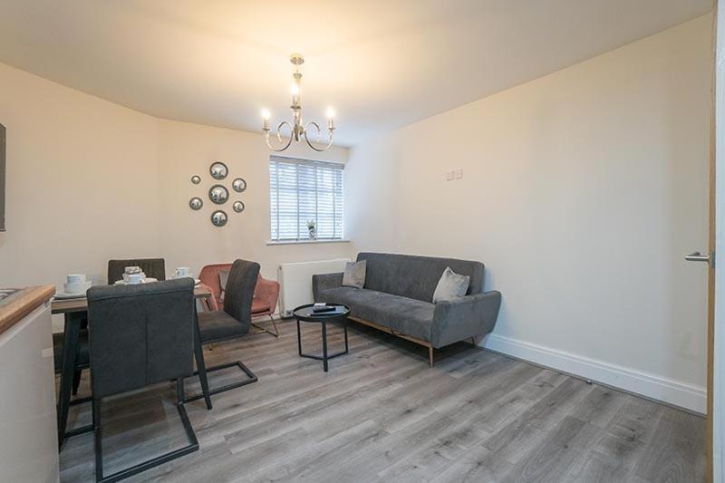 The Queens Arms Apartments view 5