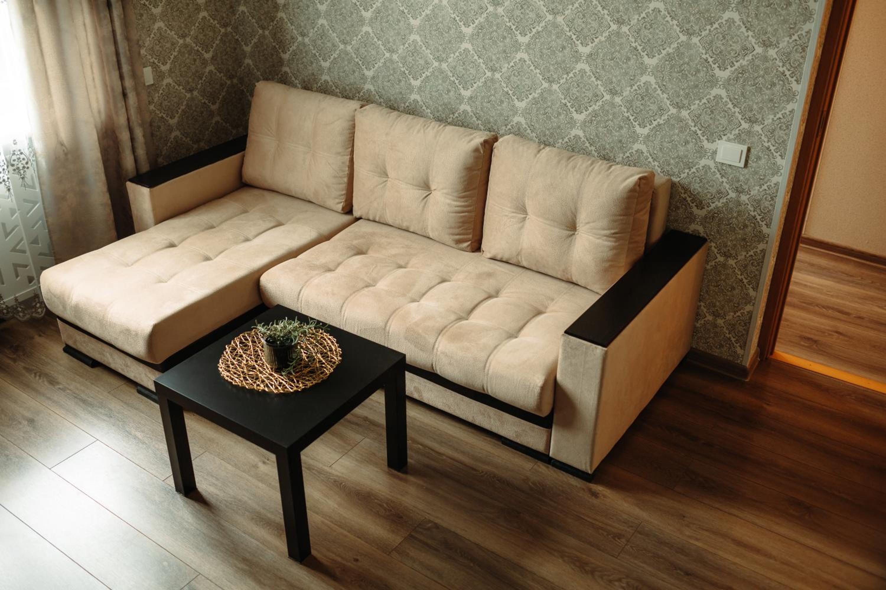 2 bedroom central flat view 4