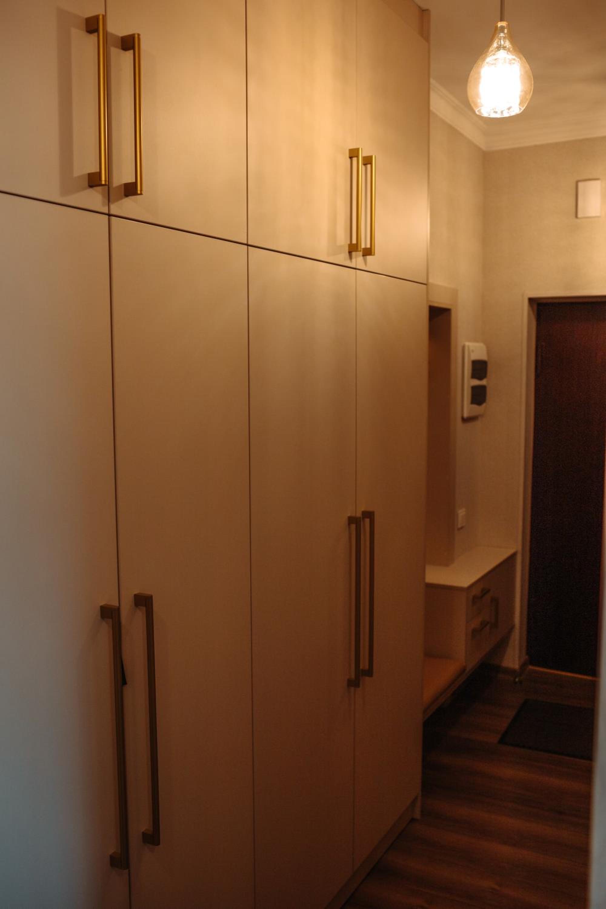 2 bedroom central flat view 5