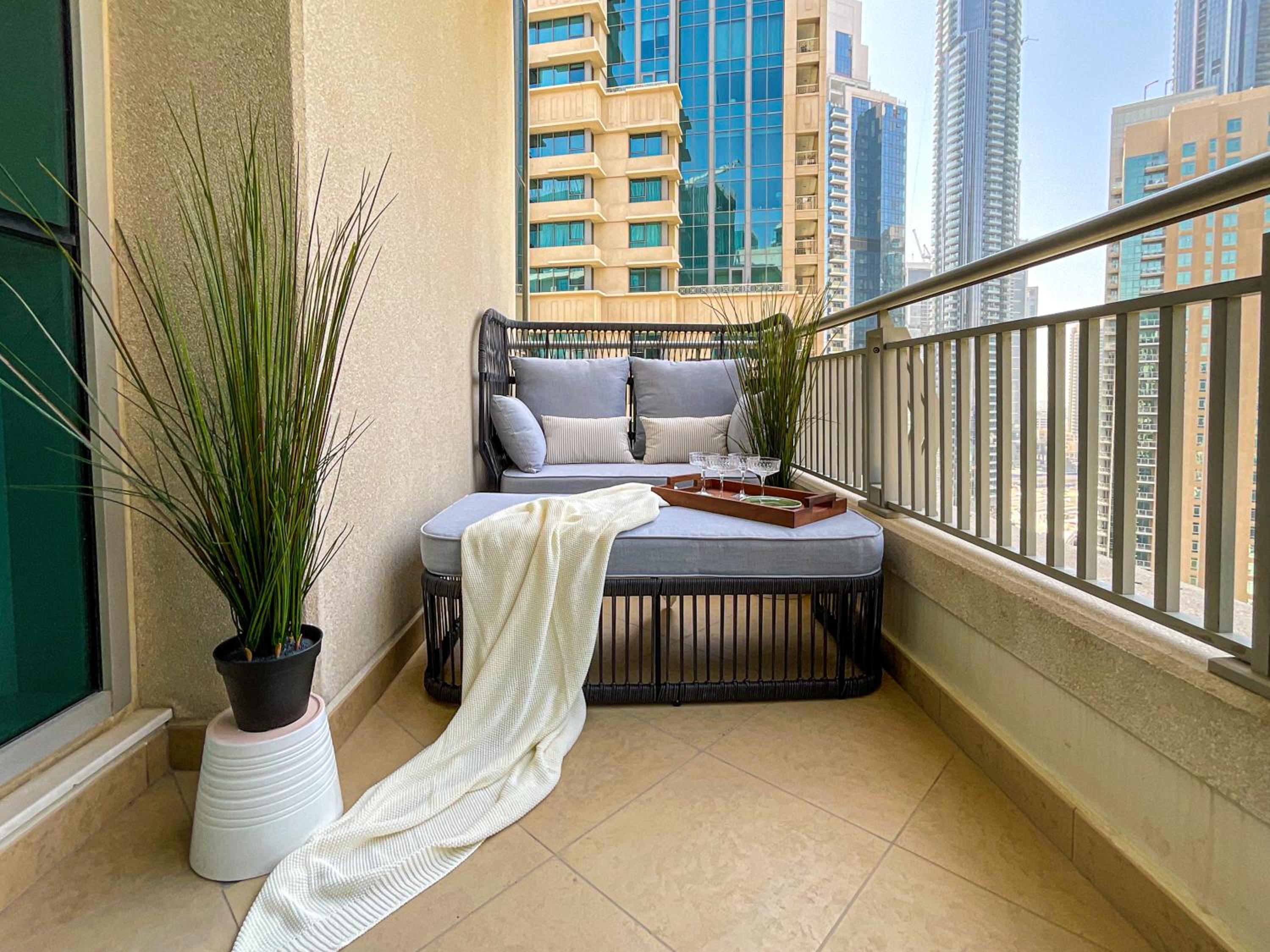 HiGuests - Amazing Apartment overlooking Burj Khalifa!