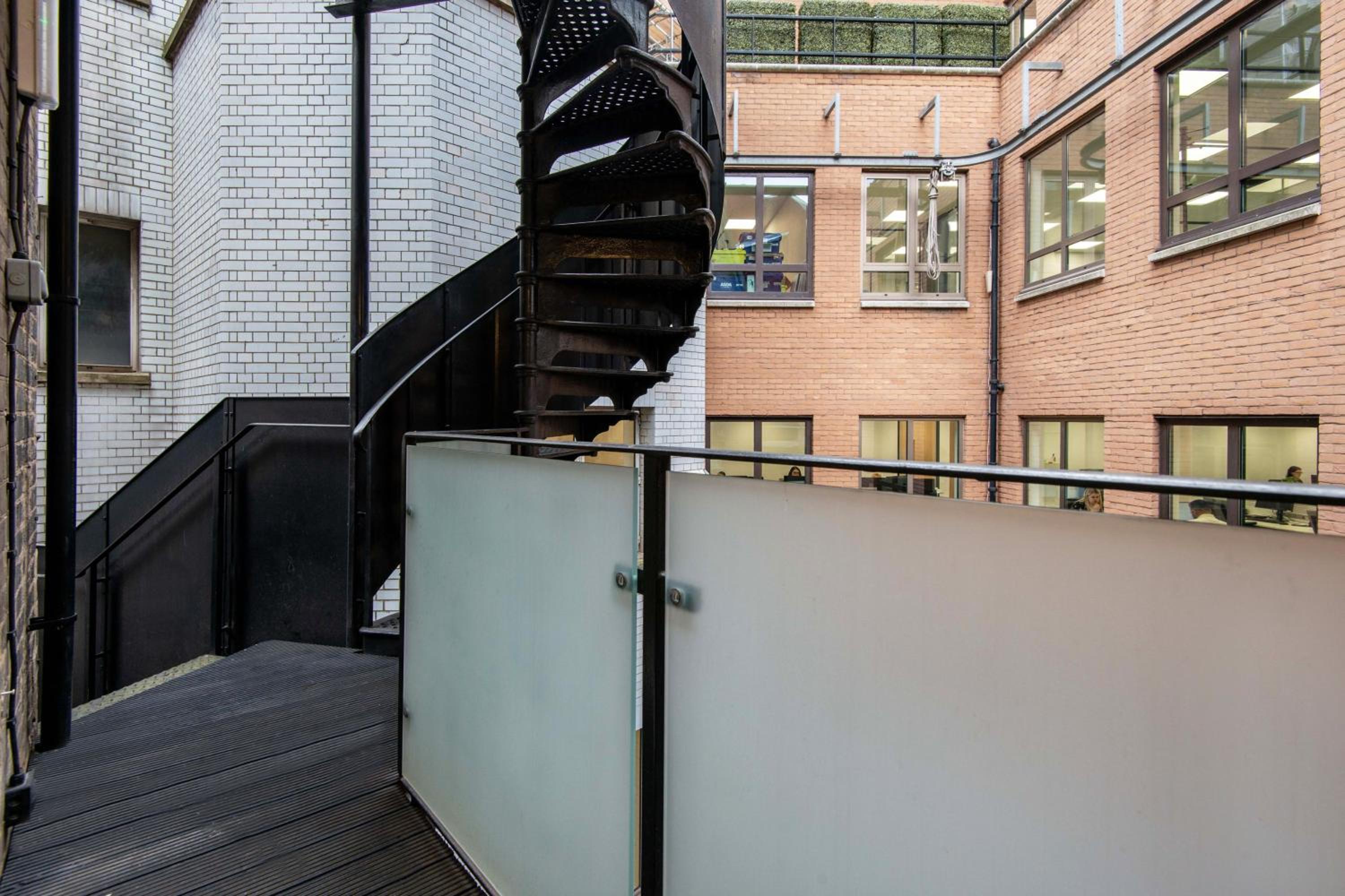 balcony