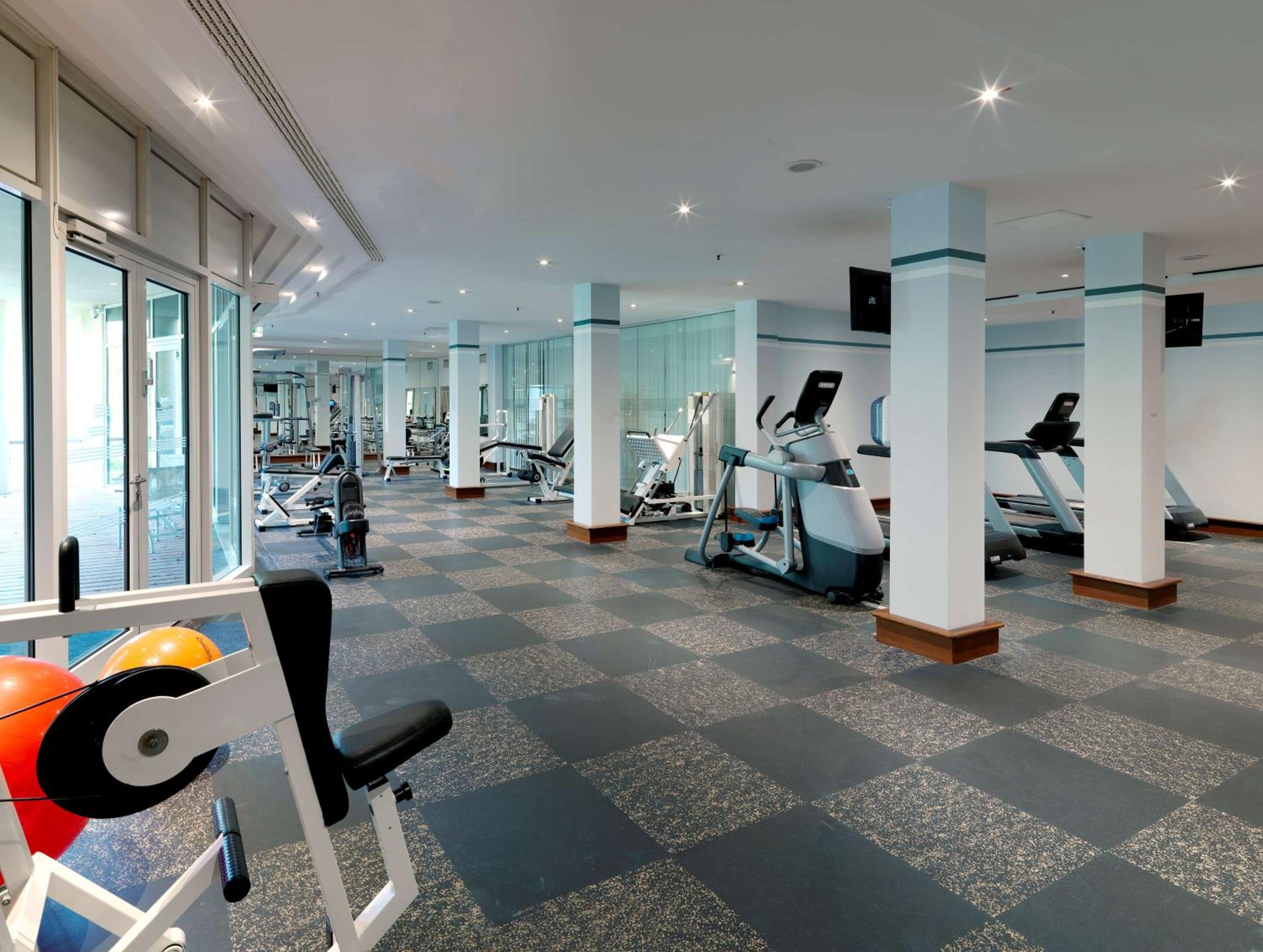 Dresden Vacations - Radisson Blu Park Hotel  Conference Centre - Property Image 13