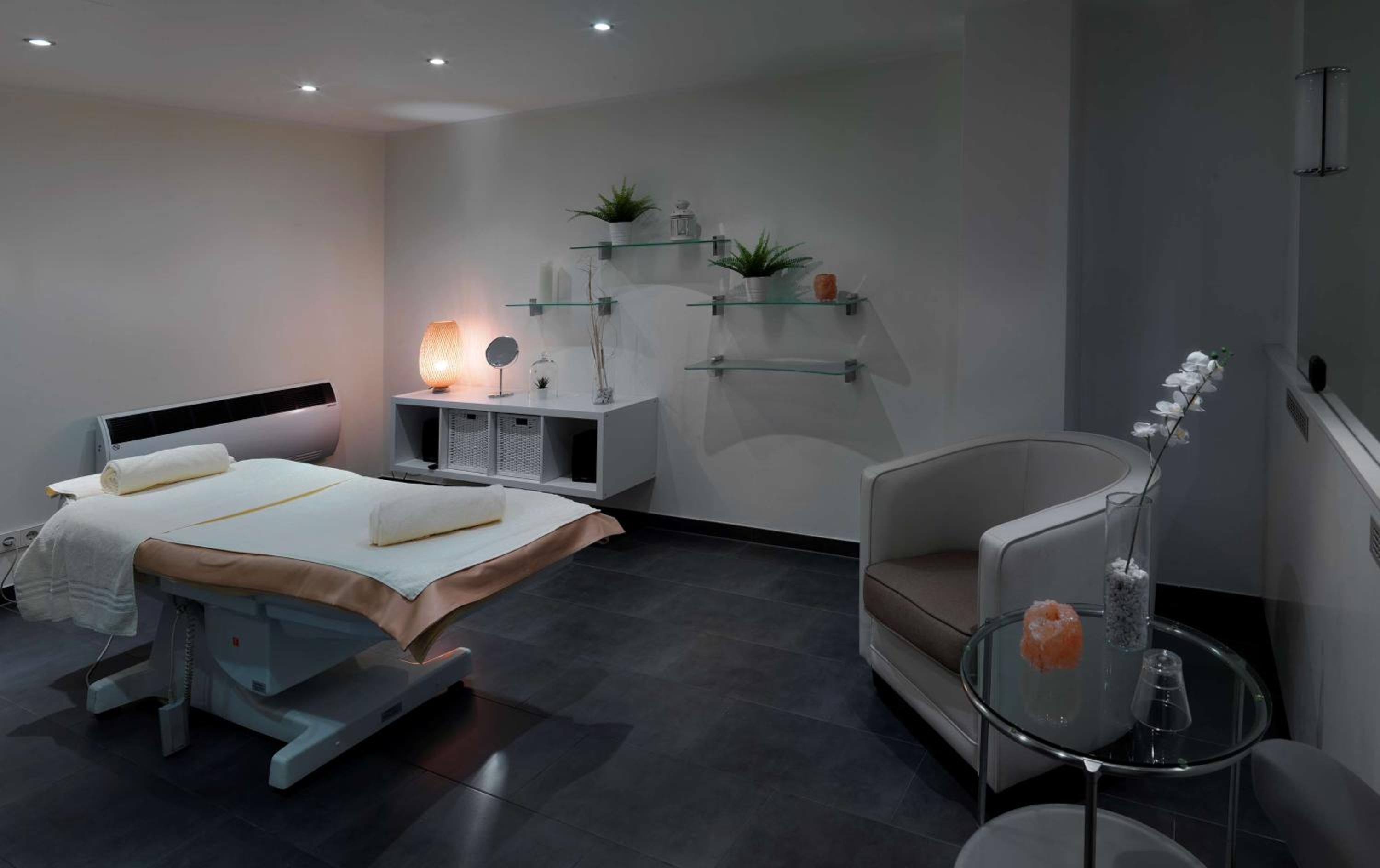 Dresden Vacations - Radisson Blu Park Hotel  Conference Centre - Property Image 62