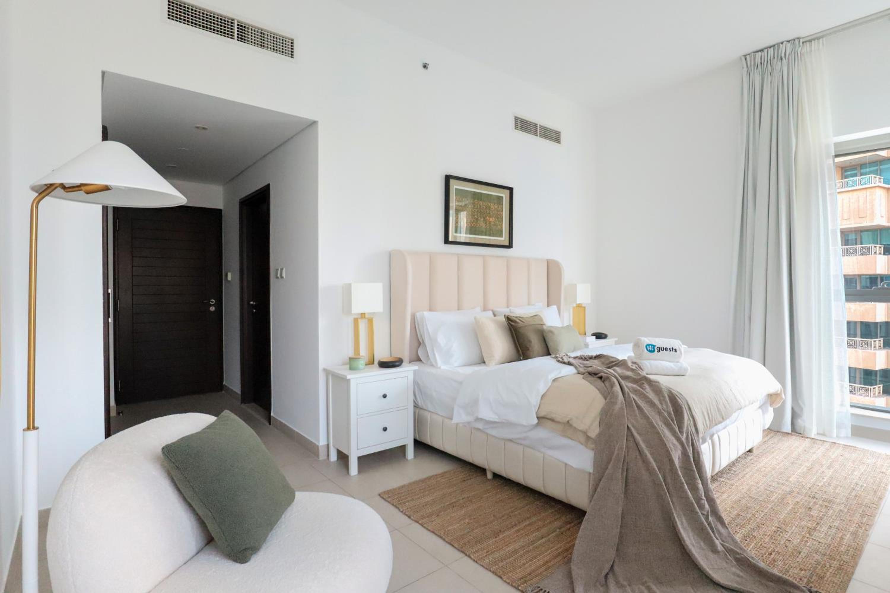 HiGuests - Amazing Apartment overlooking Burj Khalifa!