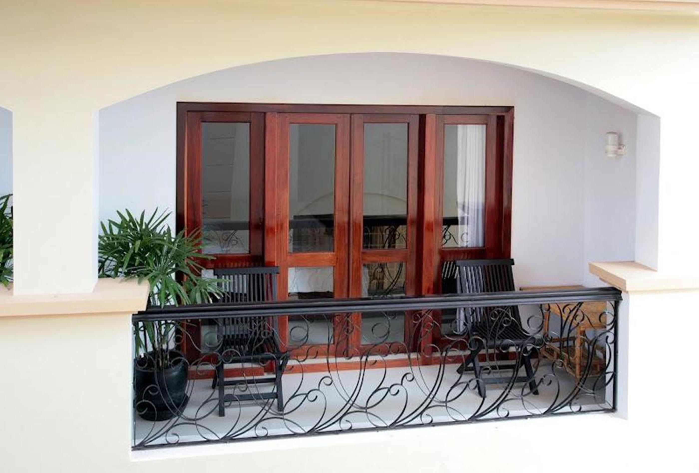 Mom's Guesthouse