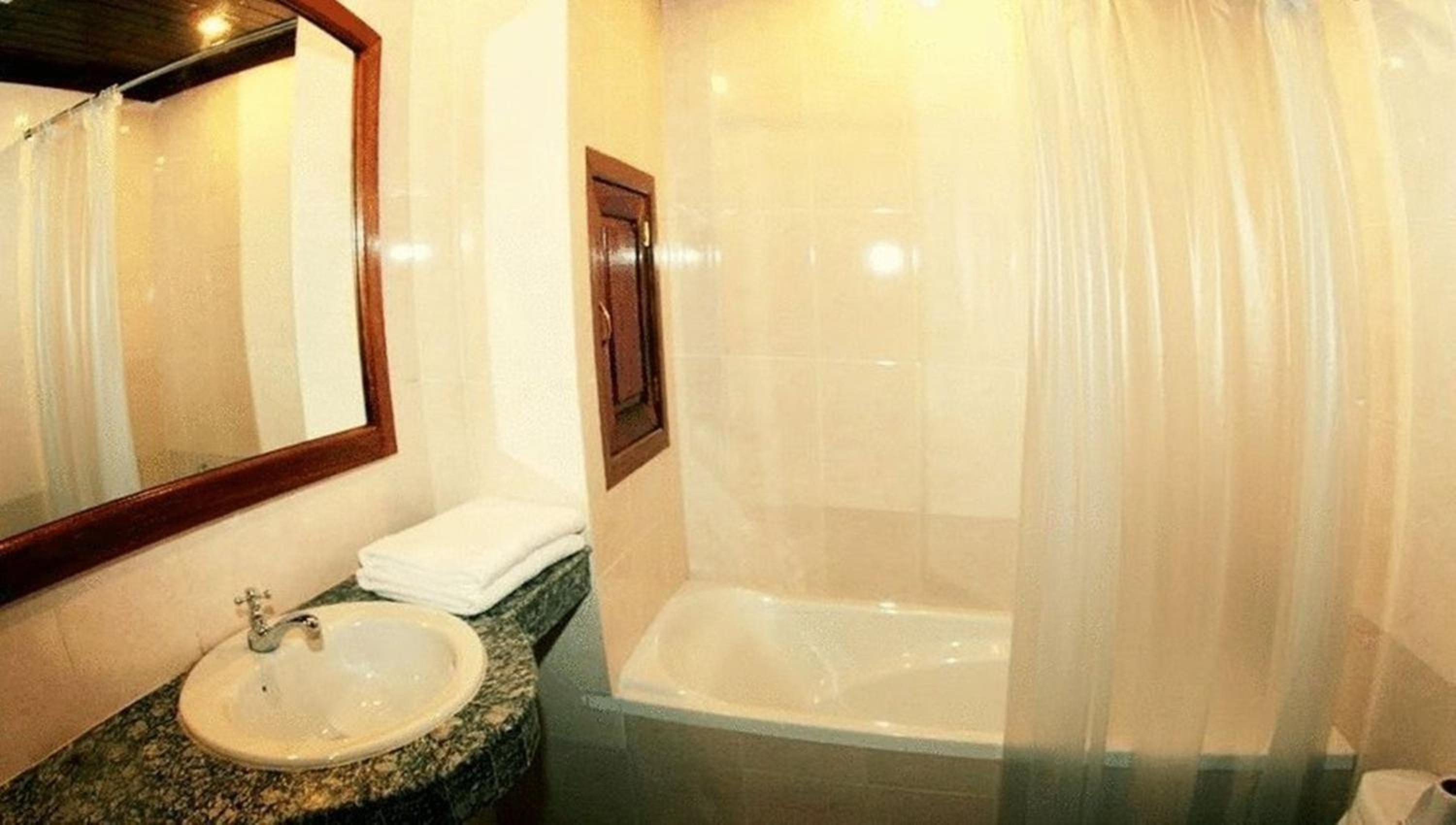 Mom's Guesthouse