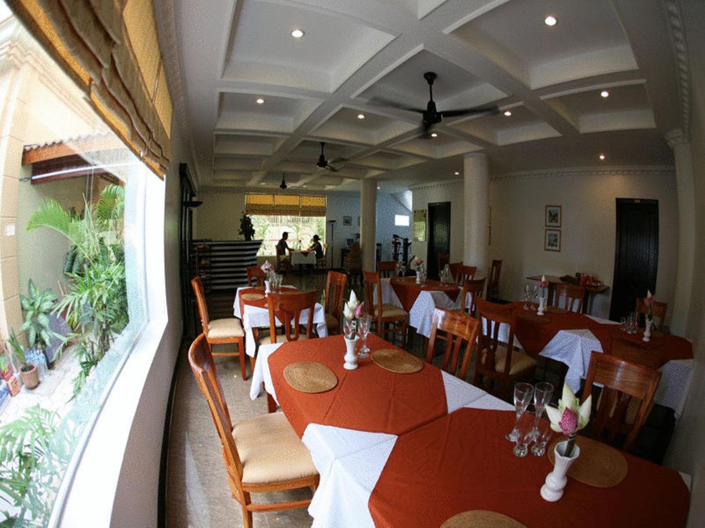 Mom's Guesthouse