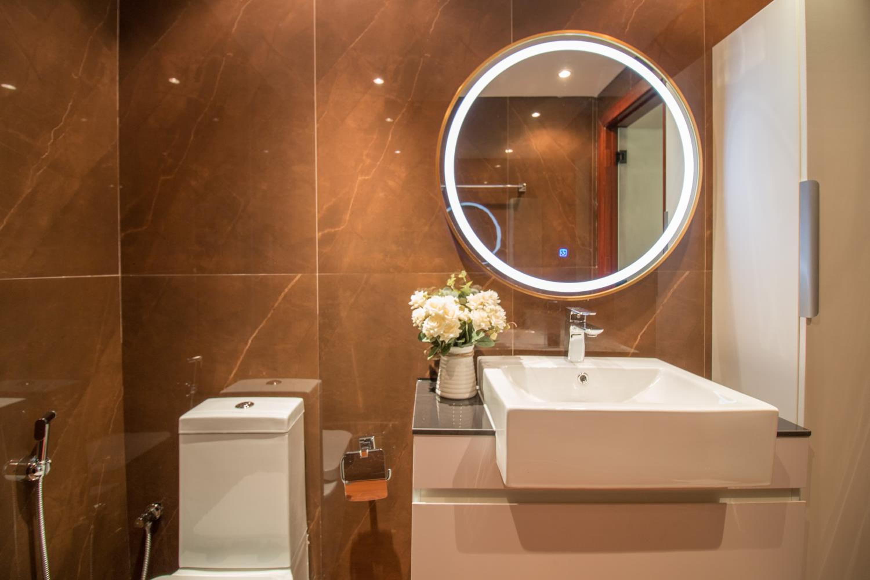 Luxurious 2BR - Fully Upgraded - High-end facilities