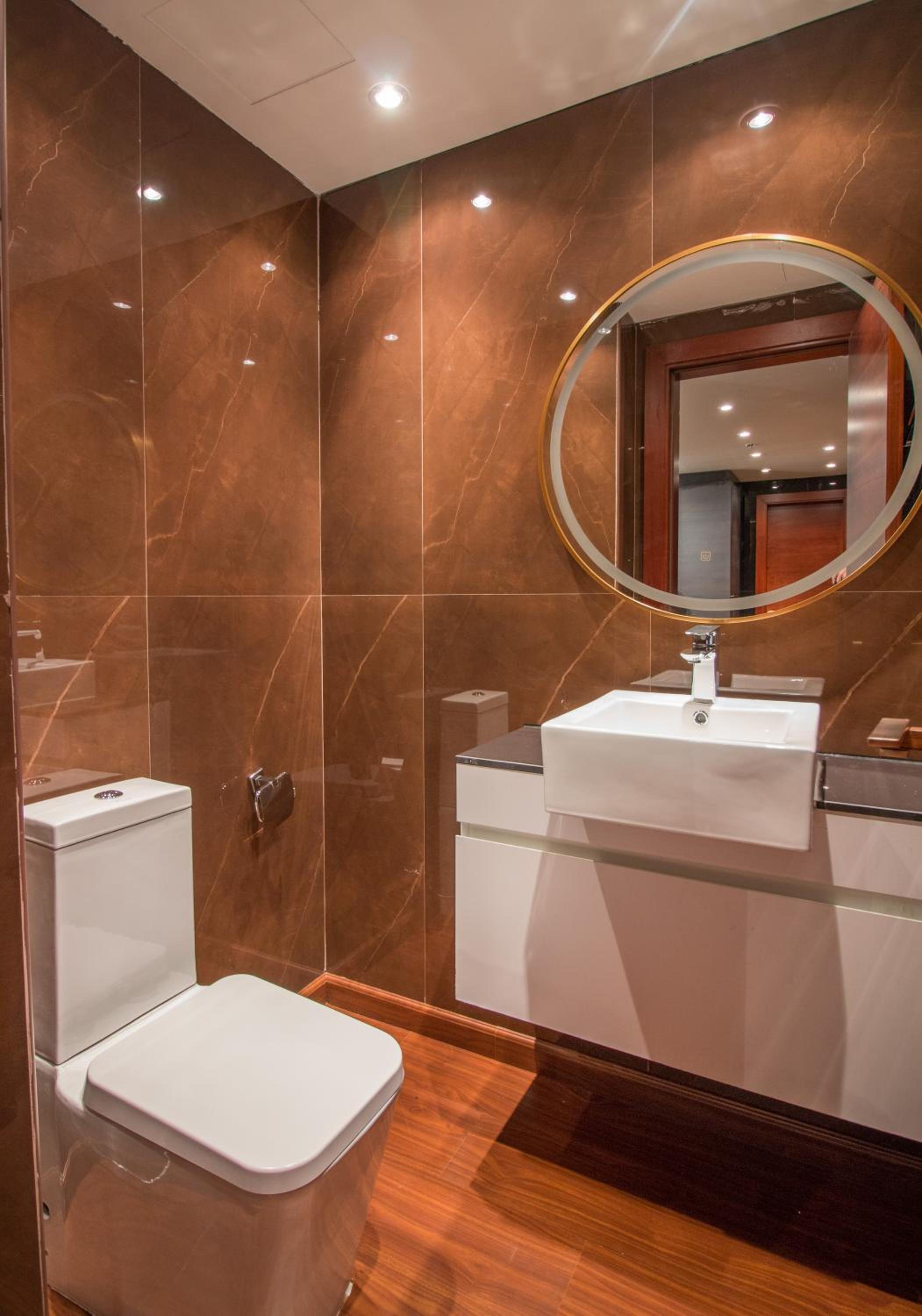 Luxurious 2BR - Fully Upgraded - High-end facilities