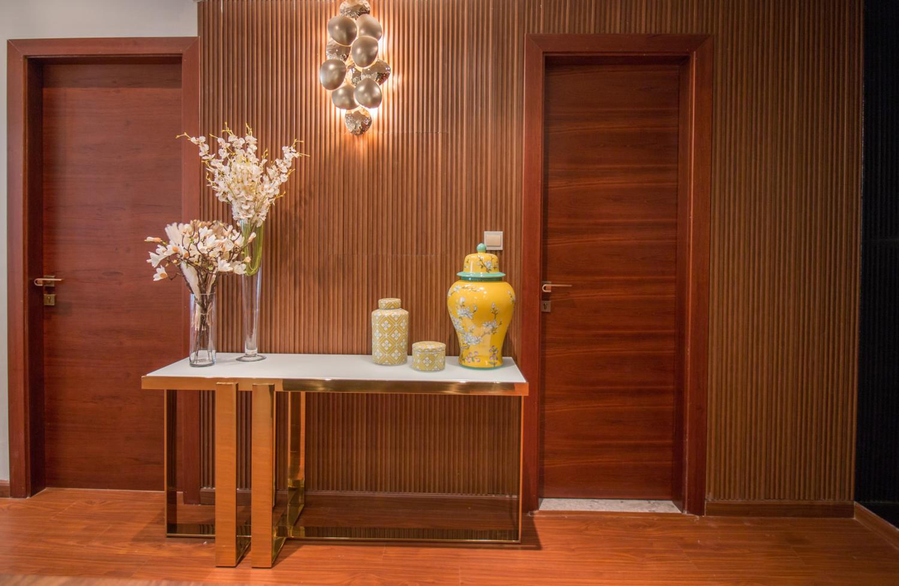 Luxurious 2BR - Fully Upgraded - High-end facilities
