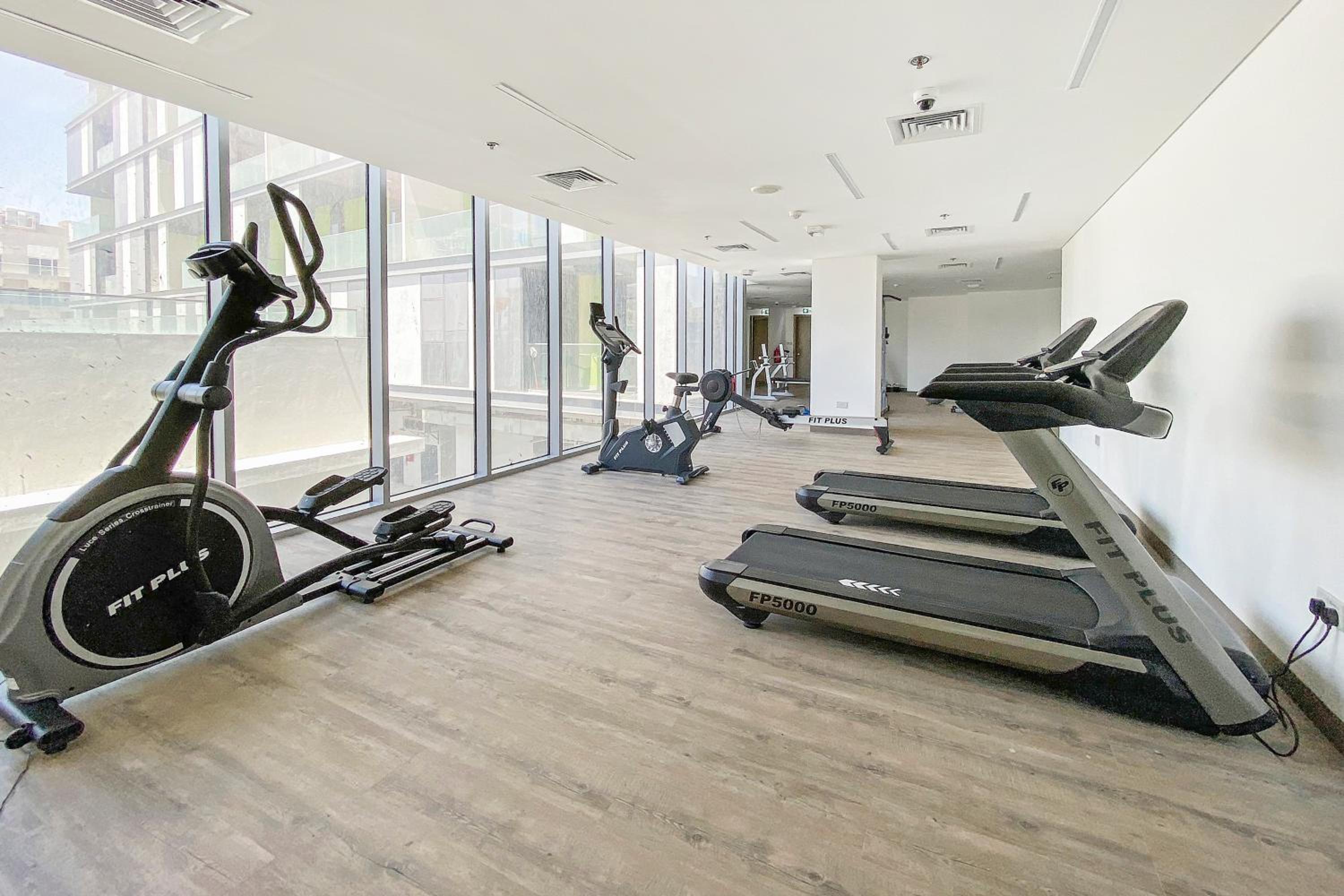 Luxurious 2BR - Fully Upgraded - High-end facilities
