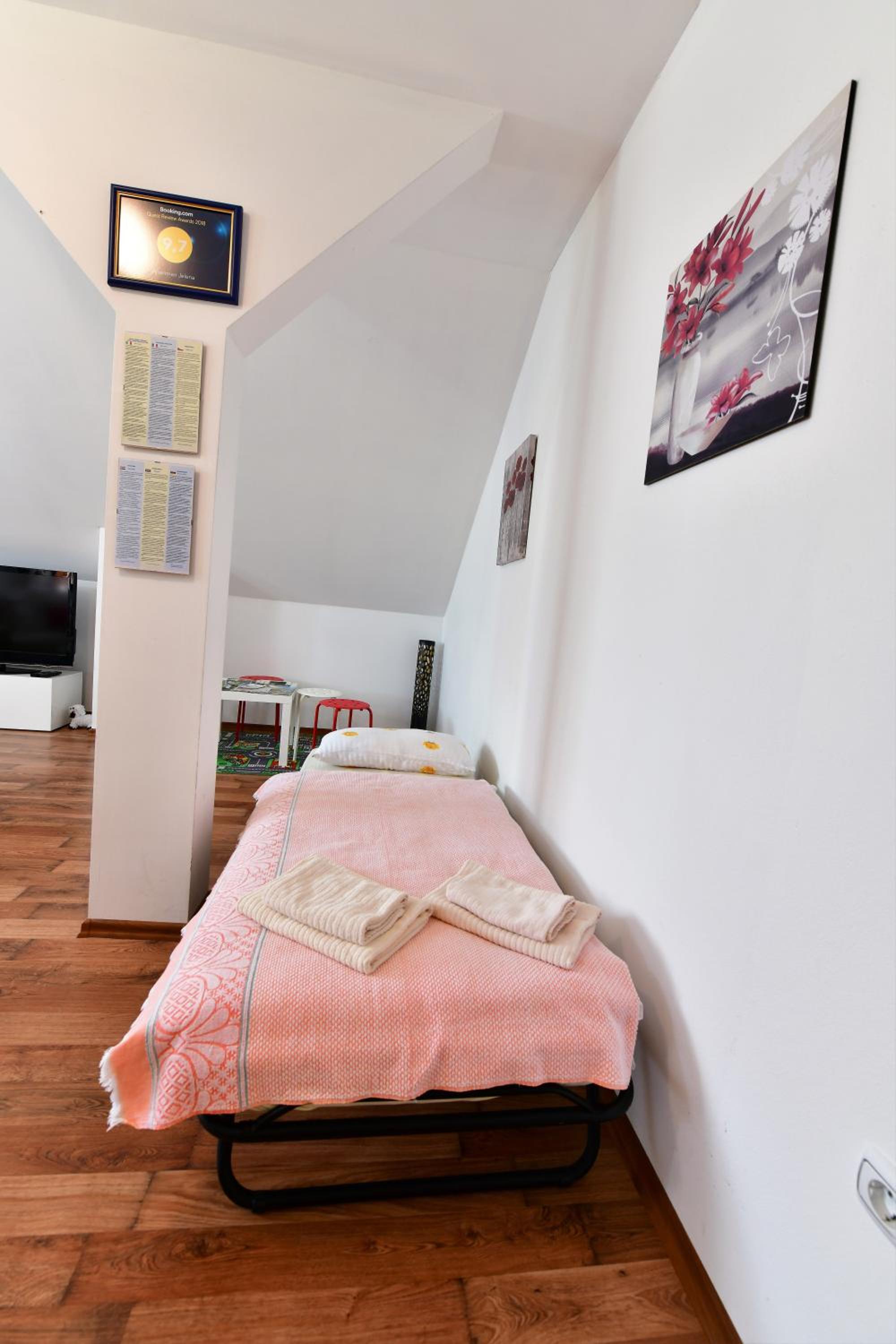 Photo 27