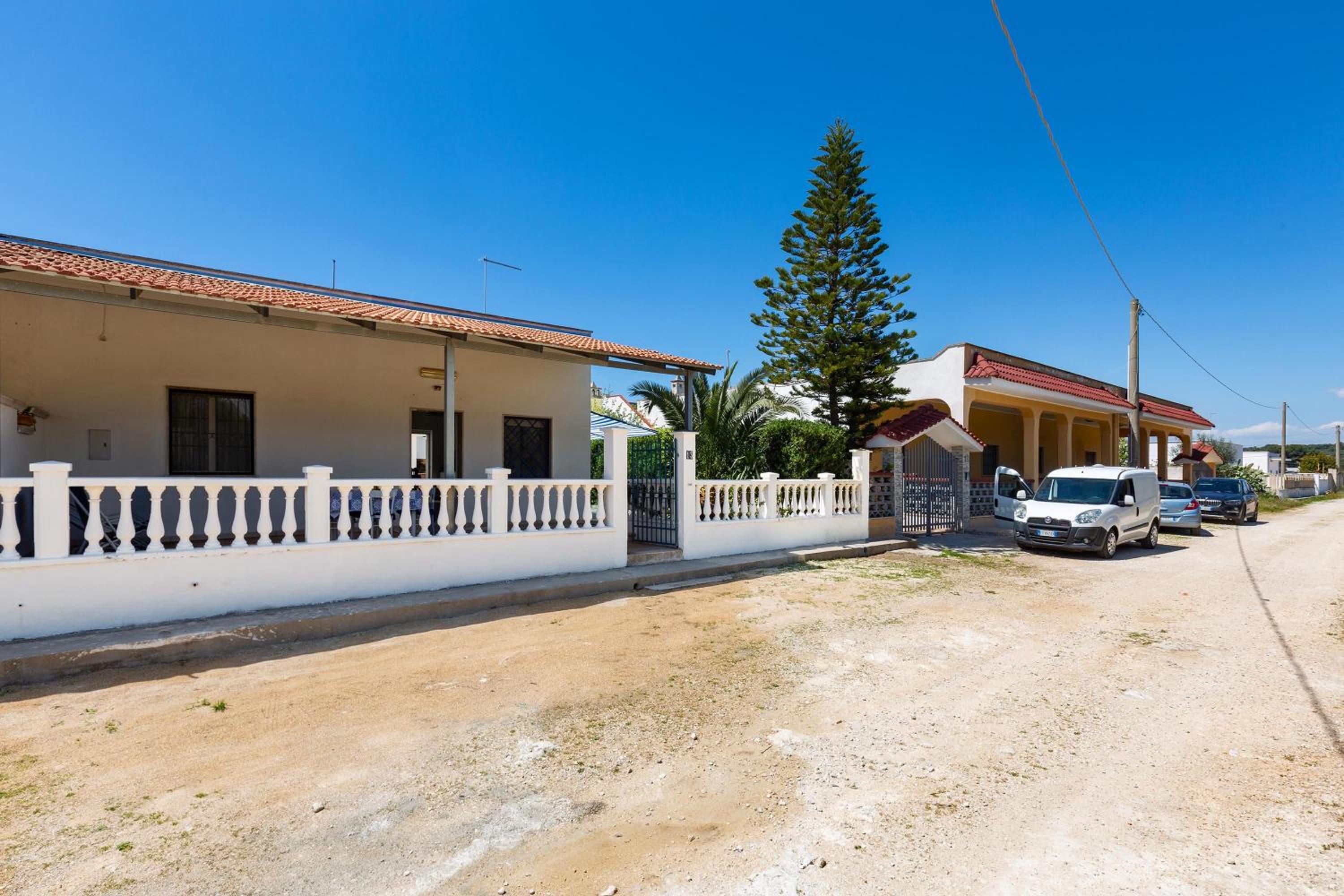 Casa Uccio by BarbarHouse