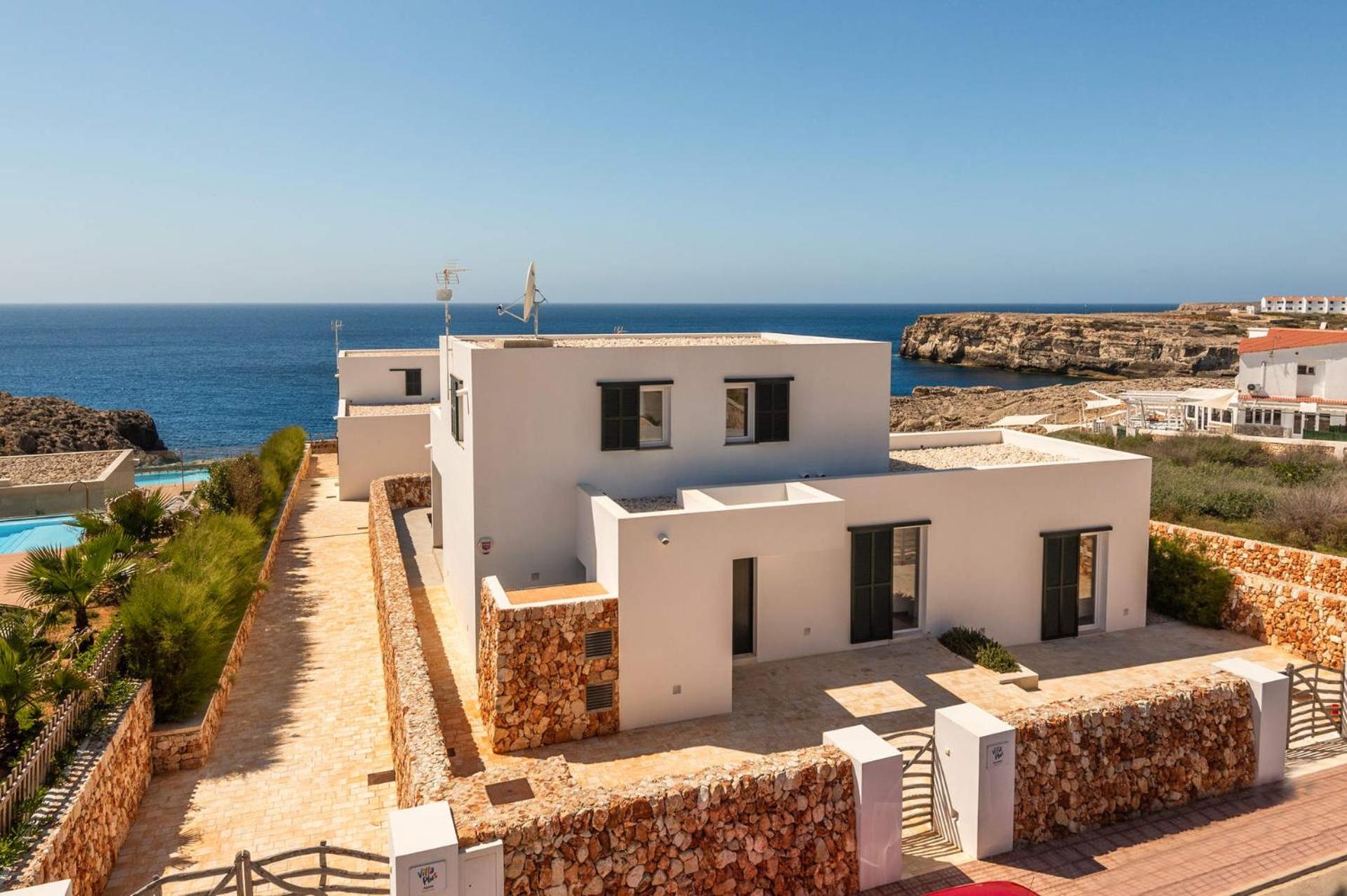 Villa Amatista by Villa Plus