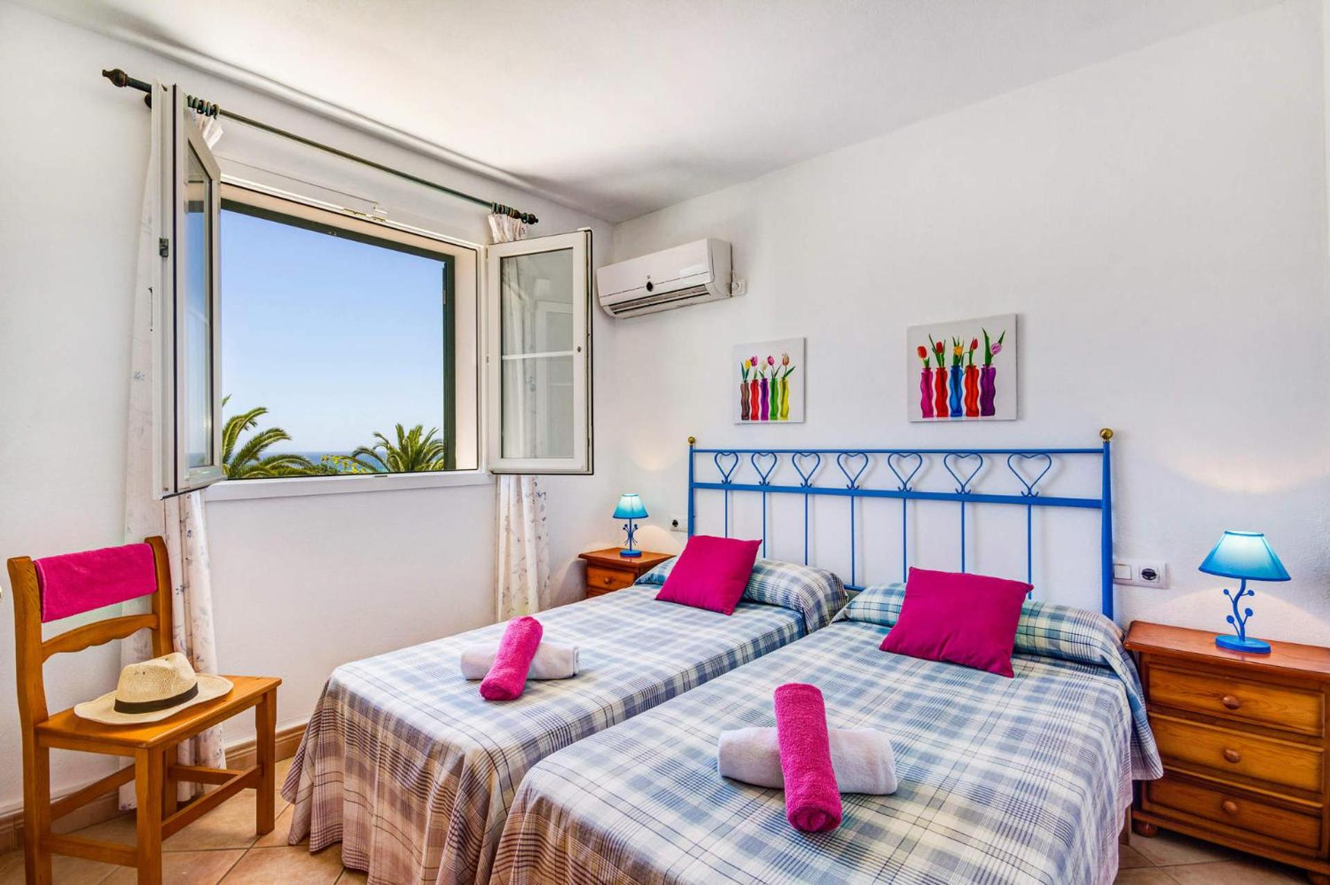 Villa Laurel by Villa Plus