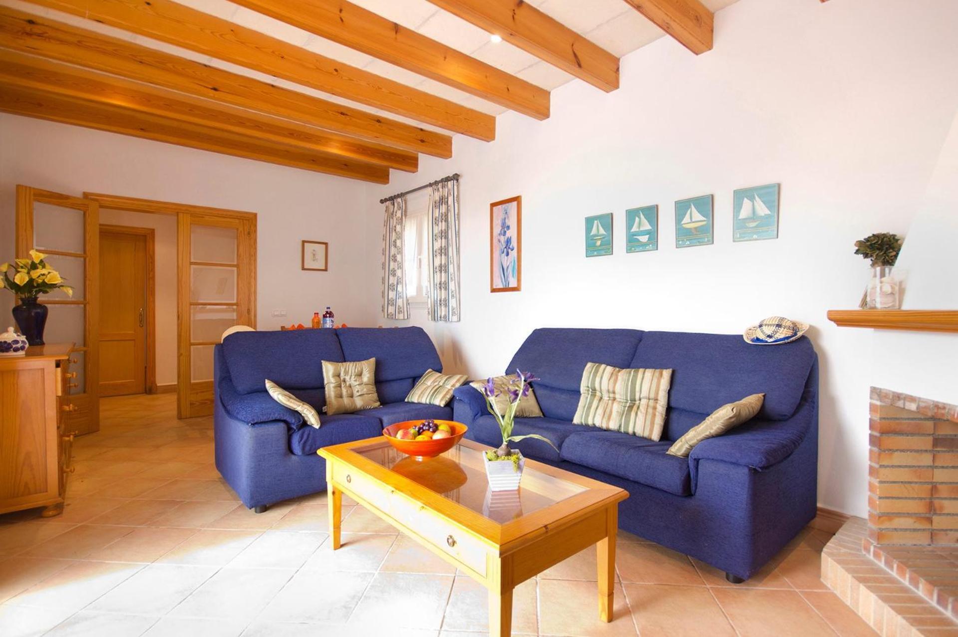 Villa Laurel by Villa Plus