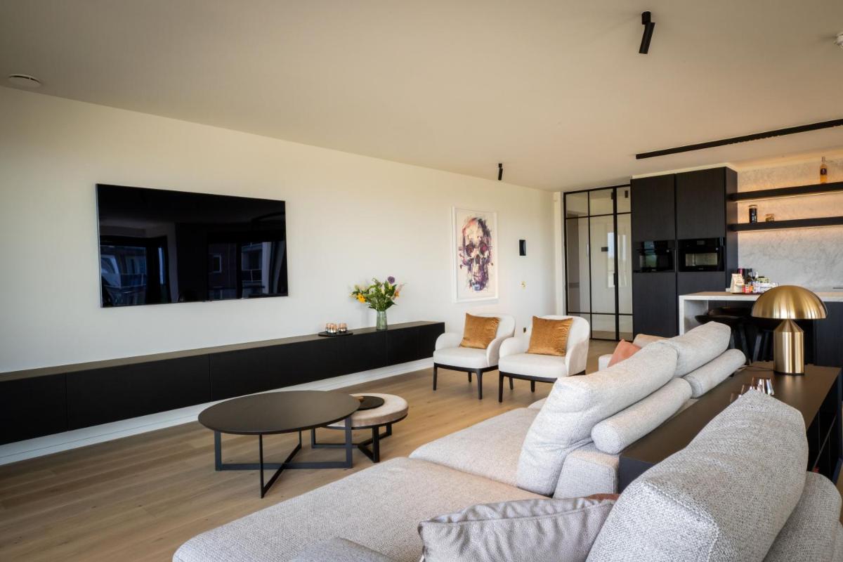 Luxurious design appartement, 2 bedroom 4 person view 3
