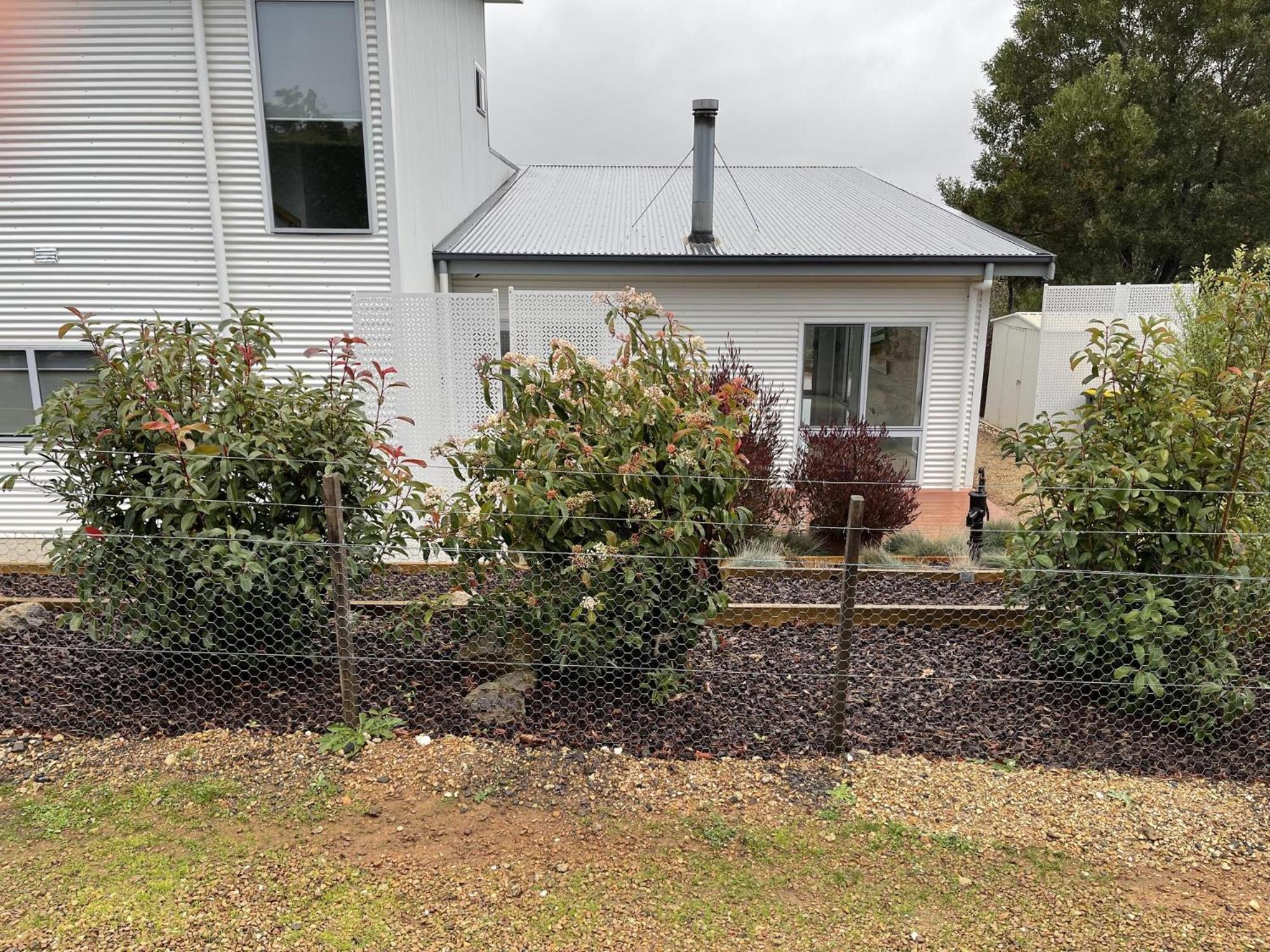 Damais - 4 king or 8 single beds WiFi, Netflix, Alexa, pet friendly